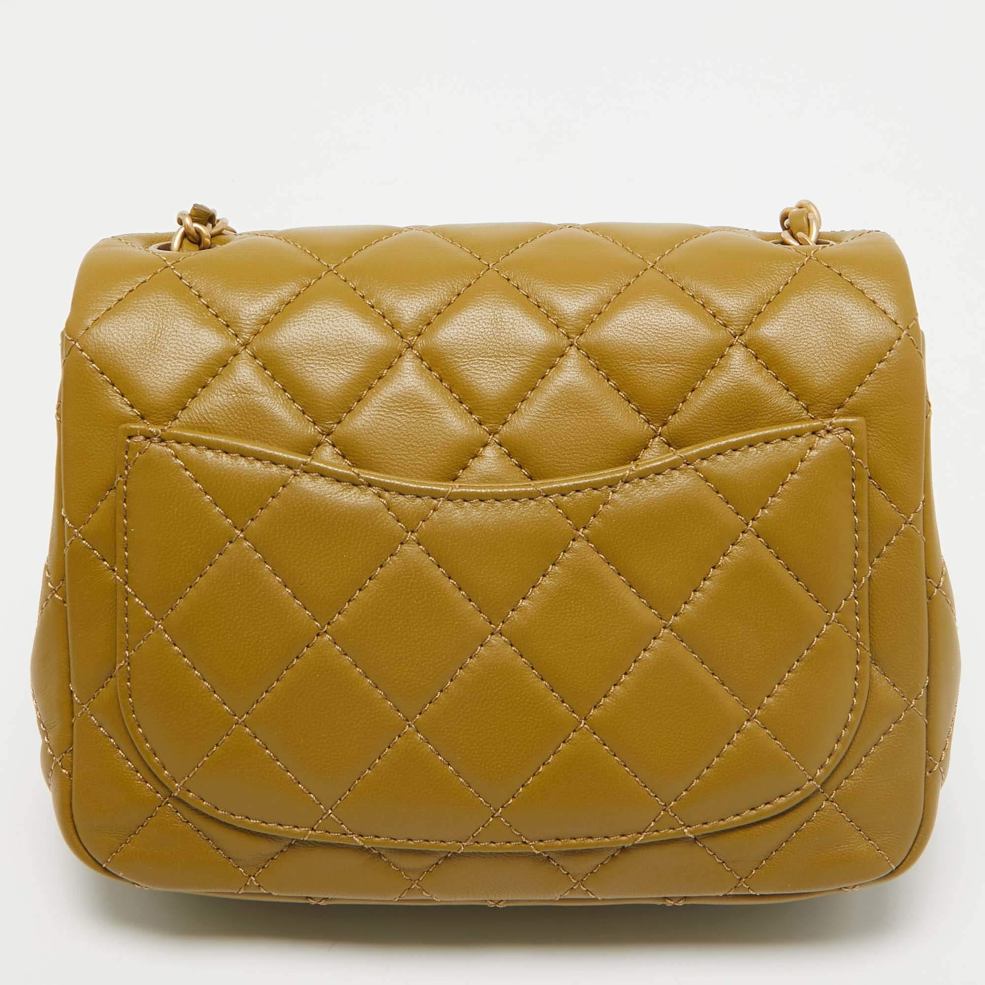 Chanel Olive Green Quilted Leather Mini Classic Flap Bag In Excellent Condition In Dubai, Al Qouz 2