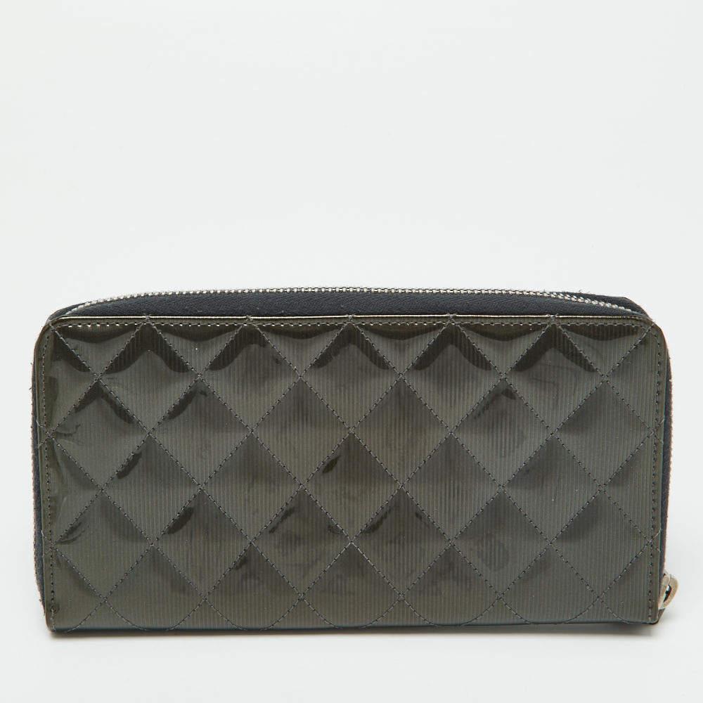Chanel Olive Green Quilted Patent Leather Classic Zip Around Wallet For Sale 1