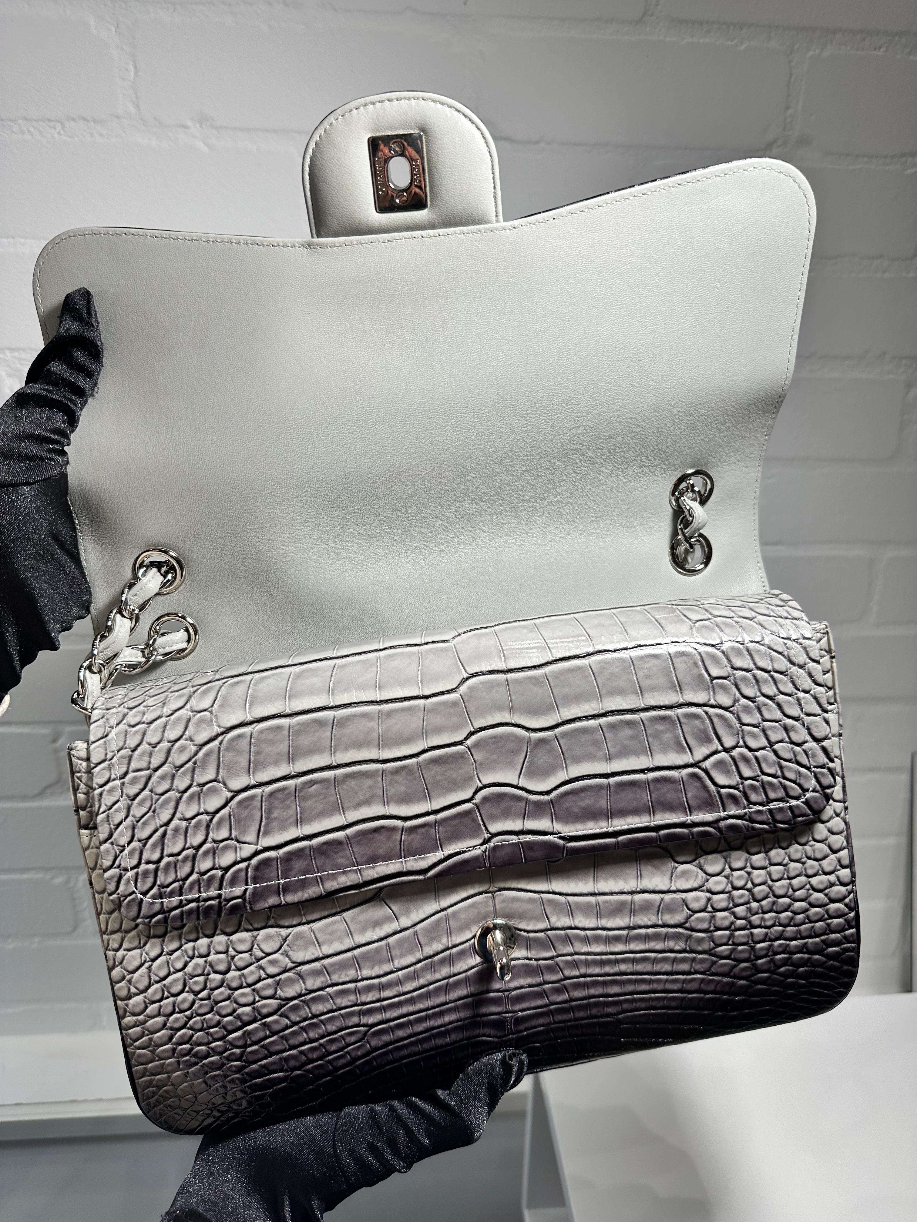 Chanel Ombre Jumbo gris à double rabat en vente 2