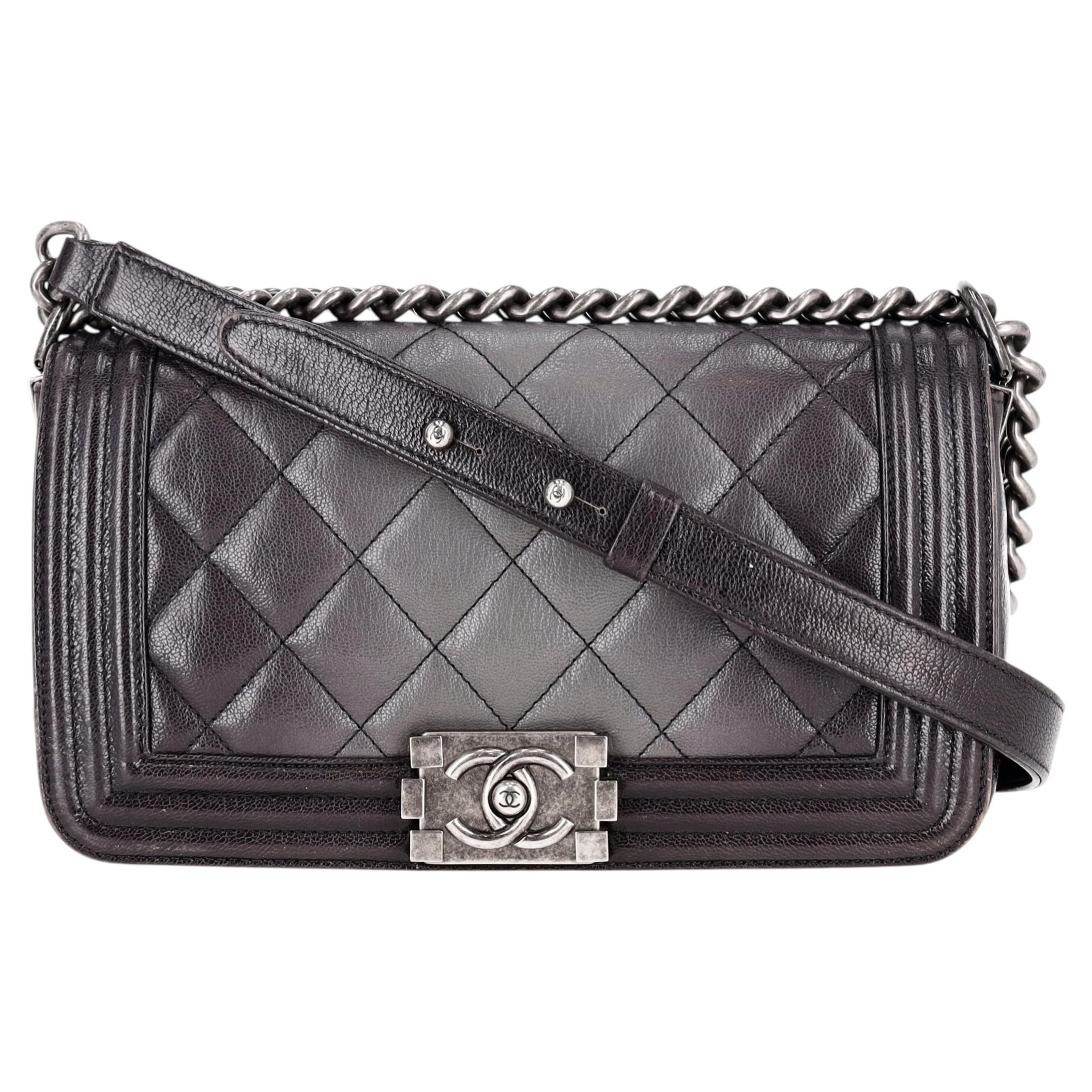 Chanel - Sac à main en cuir glacé matelassé Ombre en vente