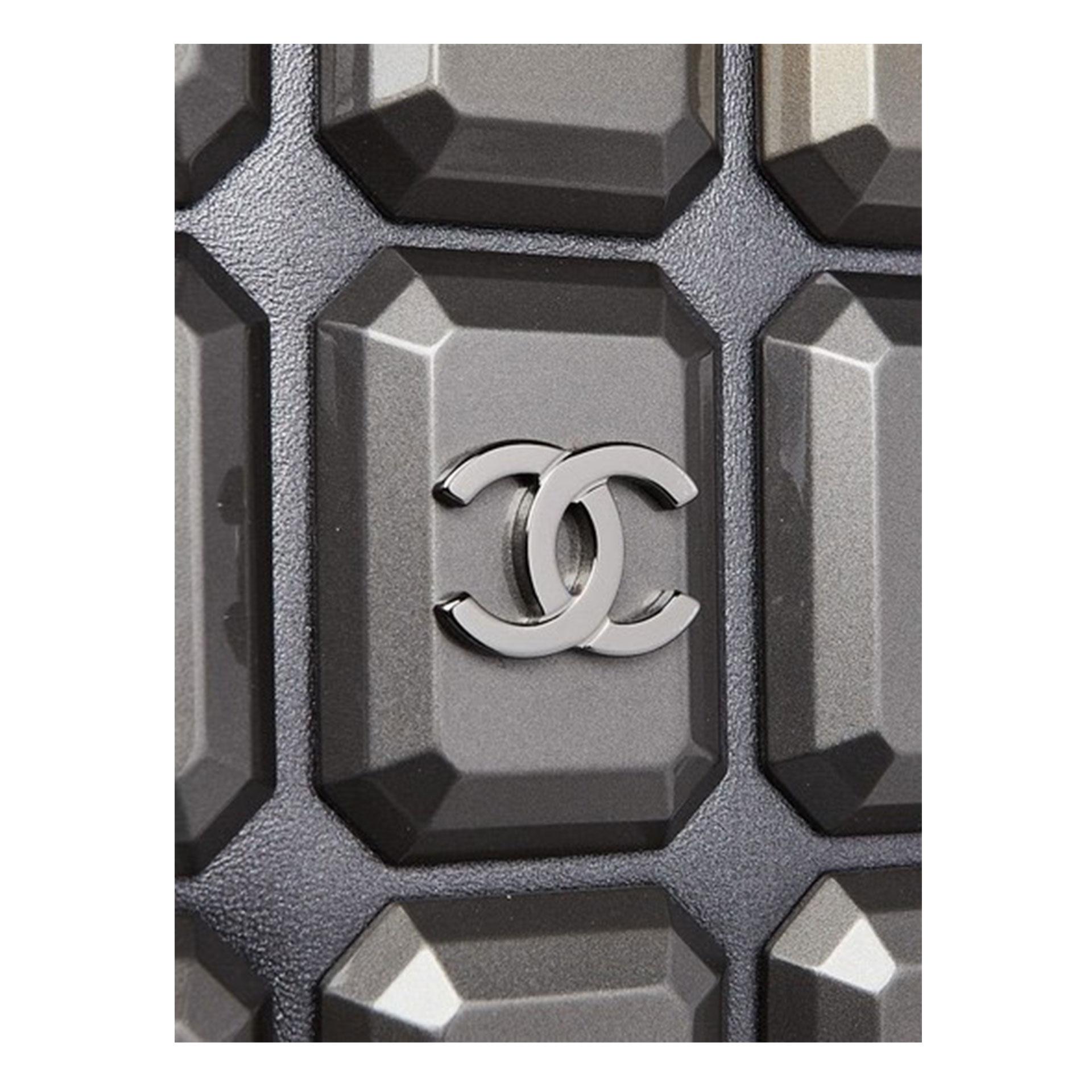 Chanel Ombre Shopping Pop Art Gradient Tote Grande In condizioni ottime in vendita a Miami, FL