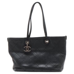 Chanel On The Road Borsa Tote in pelle di caviale nera