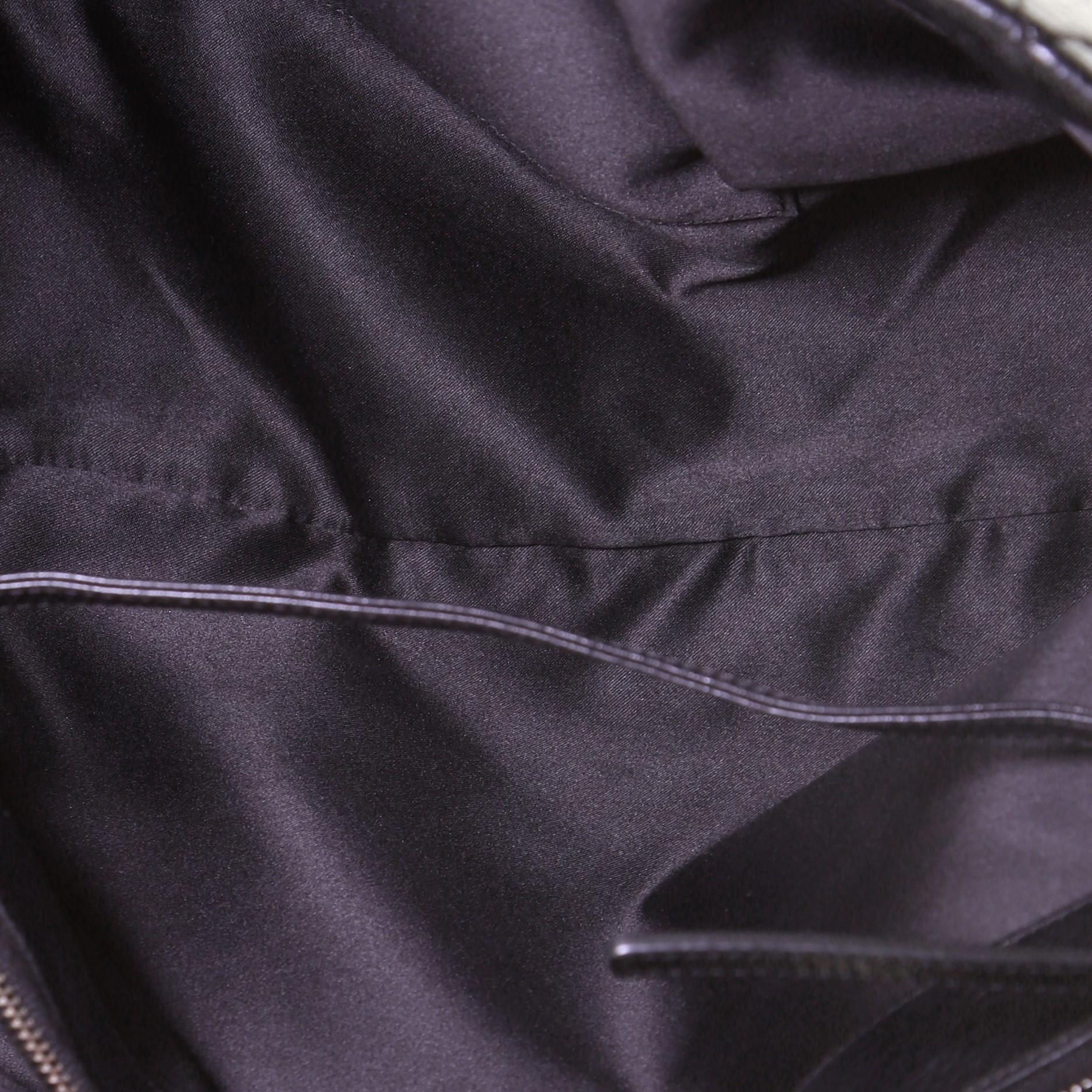 Chanel On The Road Tragetasche aus gestepptem Leder Klein 1