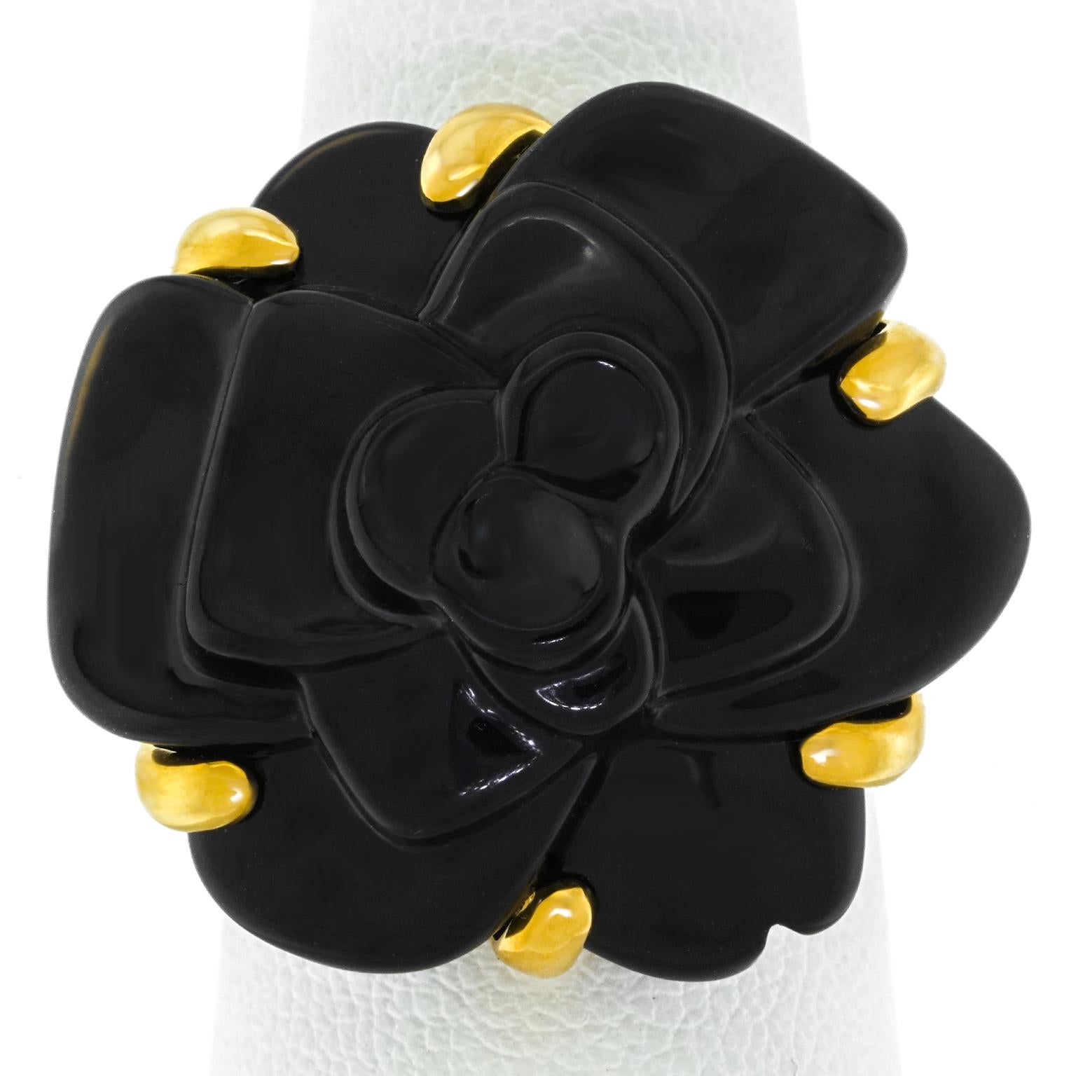 Chanel Onyx and Gold Camellia Ring 18k c2010 France For Sale 6