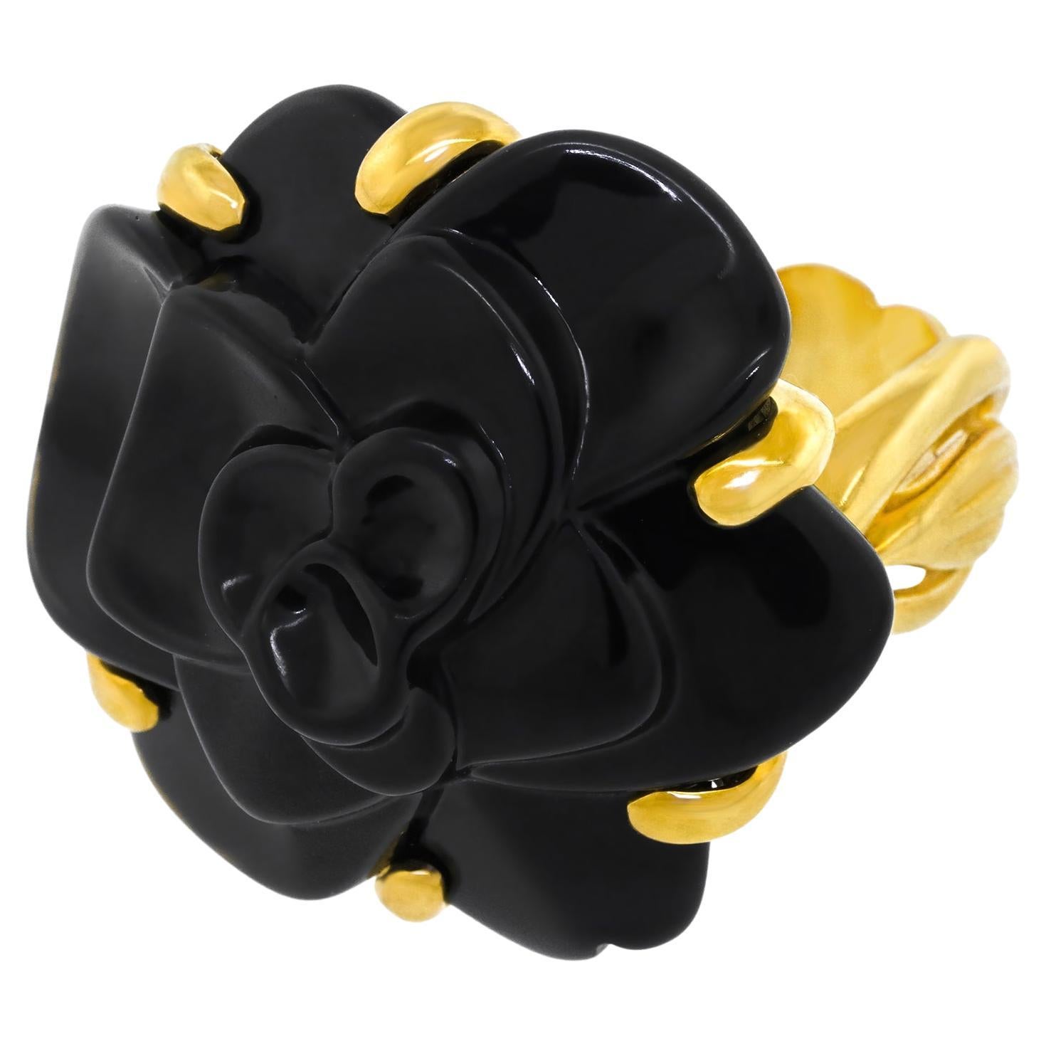 Chanel Onyx and Gold Camellia Ring 18k c2010 France For Sale