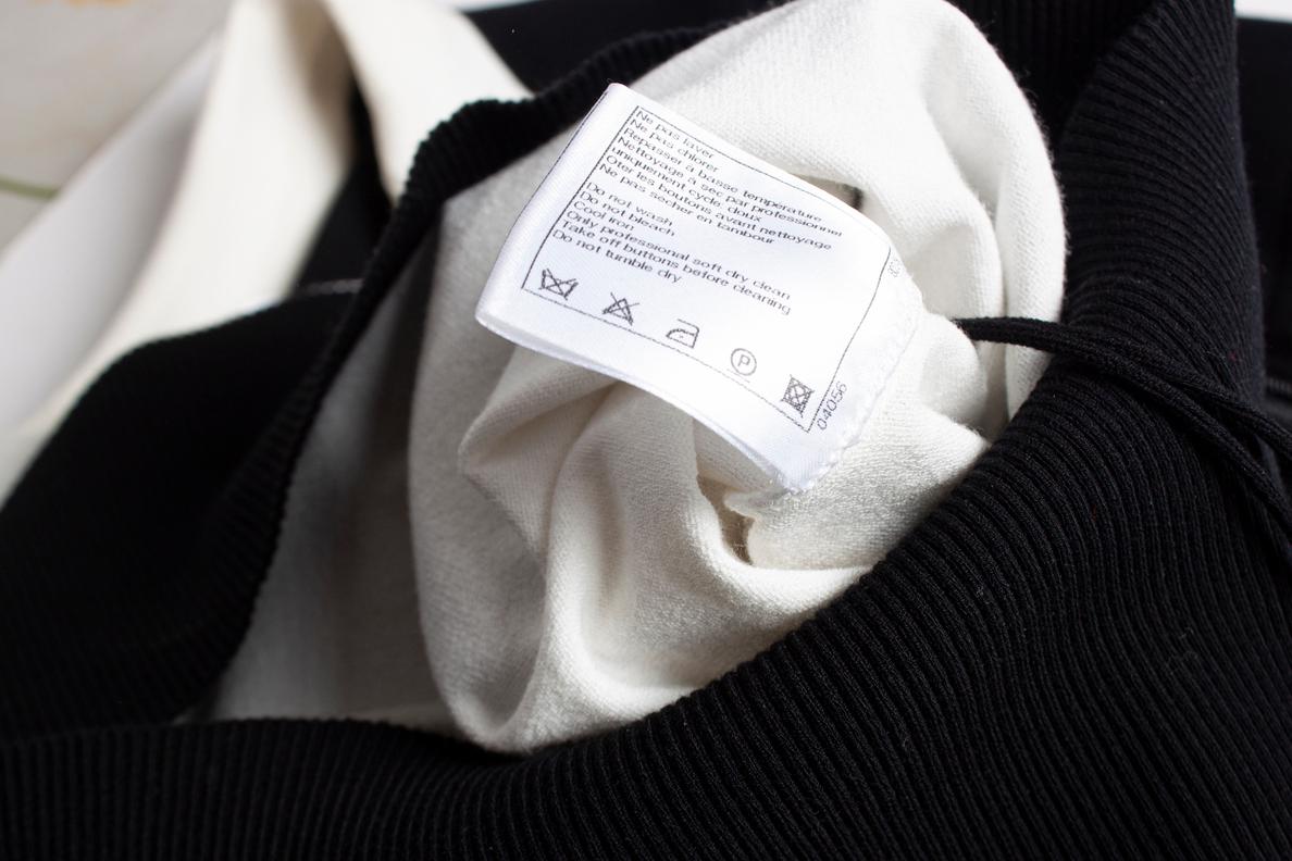 Women's Chanel, open woven wool dress with white collar For Sale