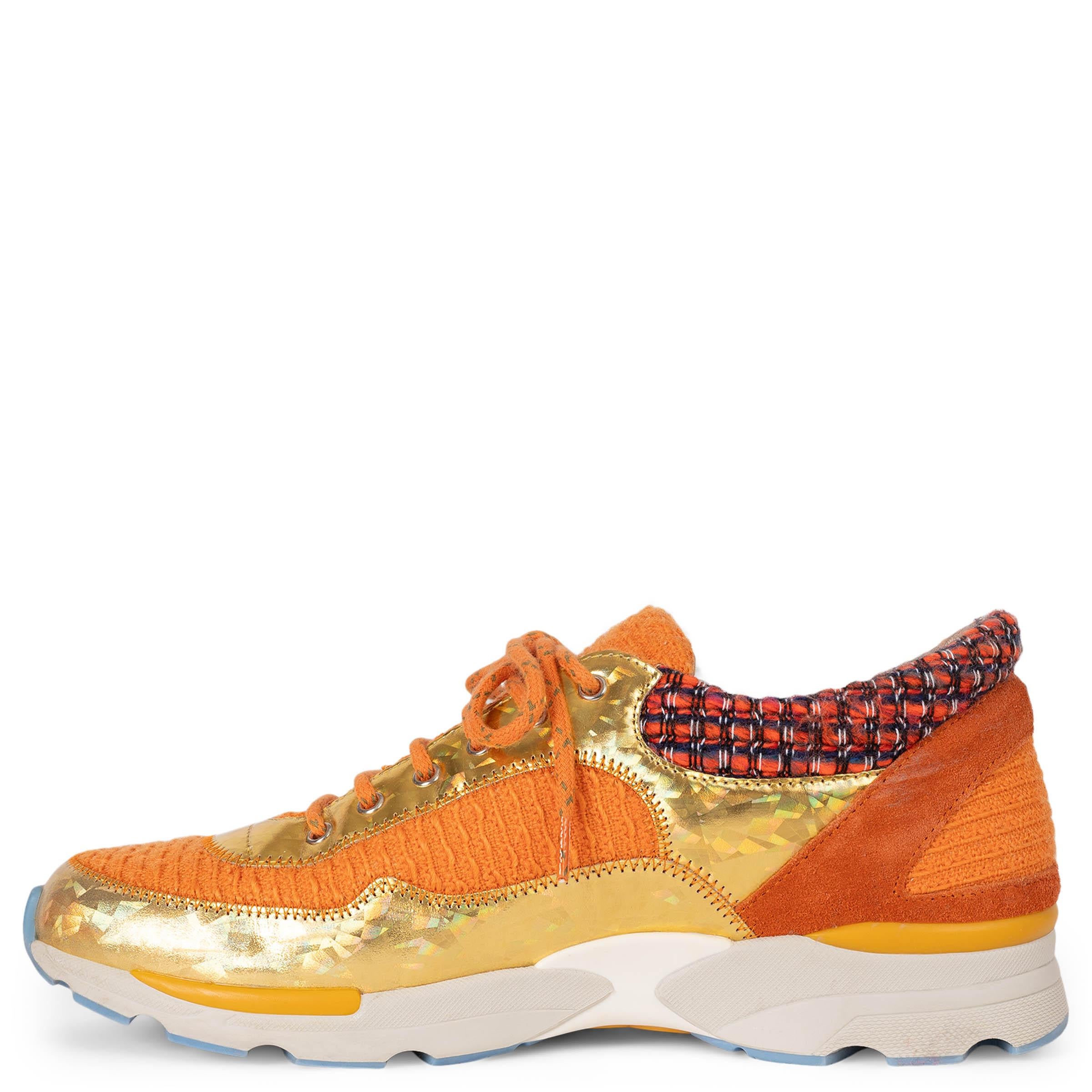 Orange Chaussures Baskets CHANEL orange et or 14 carats SUPERMARKET TWEED 39