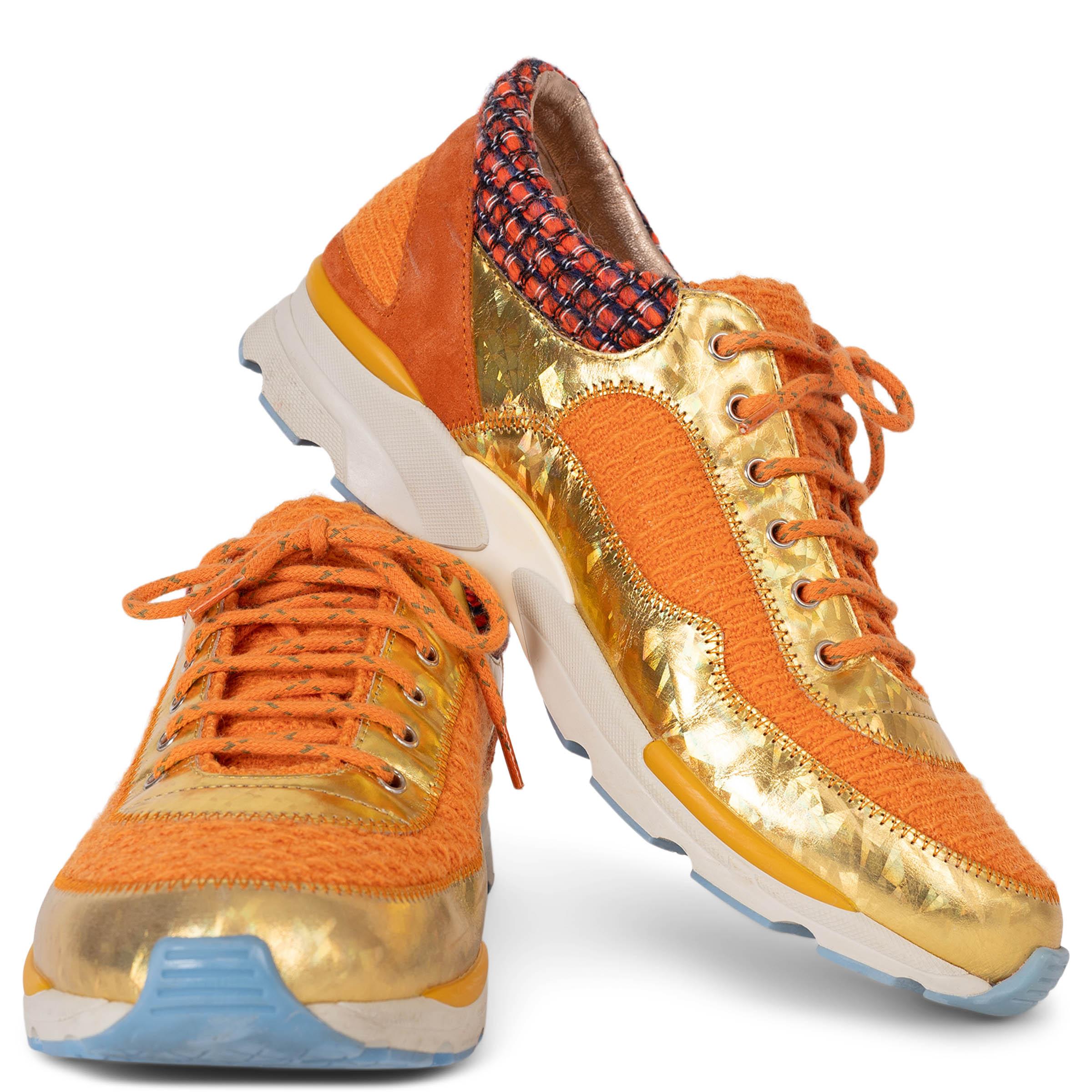 Chaussures Baskets CHANEL orange et or 14 carats SUPERMARKET TWEED 39 2