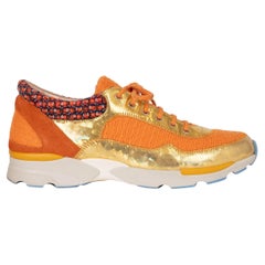 Chaussures Baskets CHANEL orange et or 14 carats SUPERMARKET TWEED 39