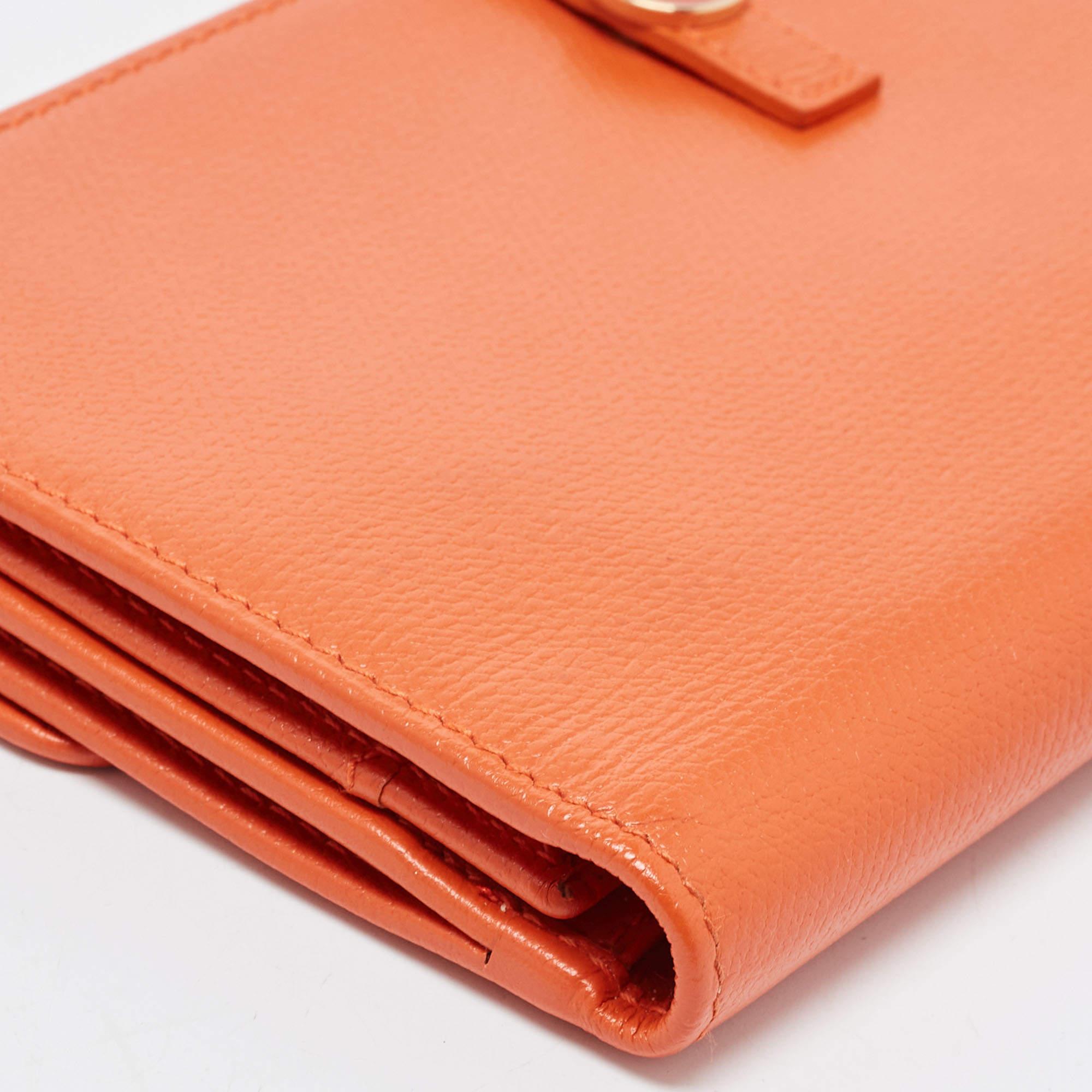 Chanel Orange Leder CC Portemonnaie mit Klappe Continental Wallet im Angebot 8
