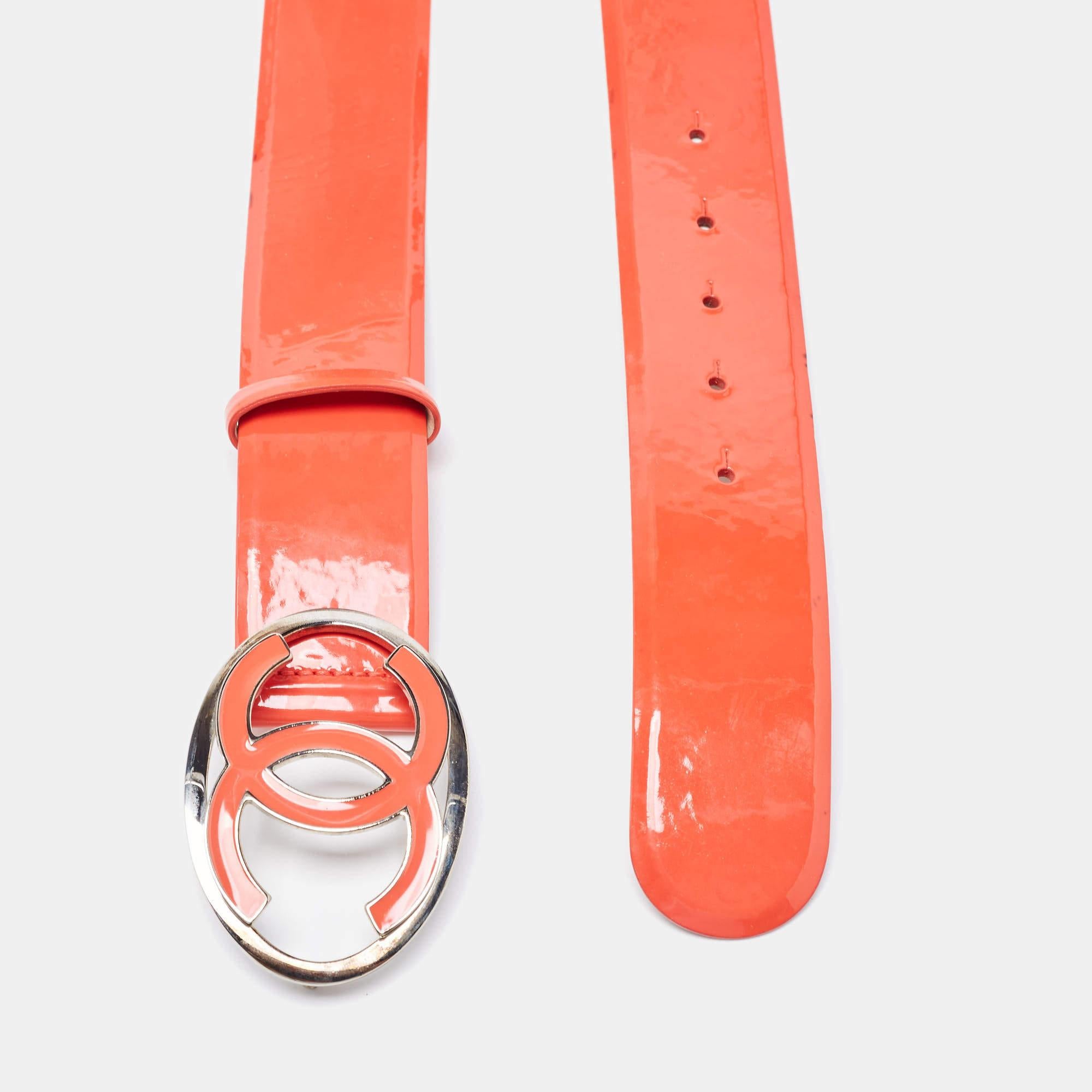 Chanel Orange Patent Leather CC Plaque Buckle Belt 75CM In Good Condition In Dubai, Al Qouz 2