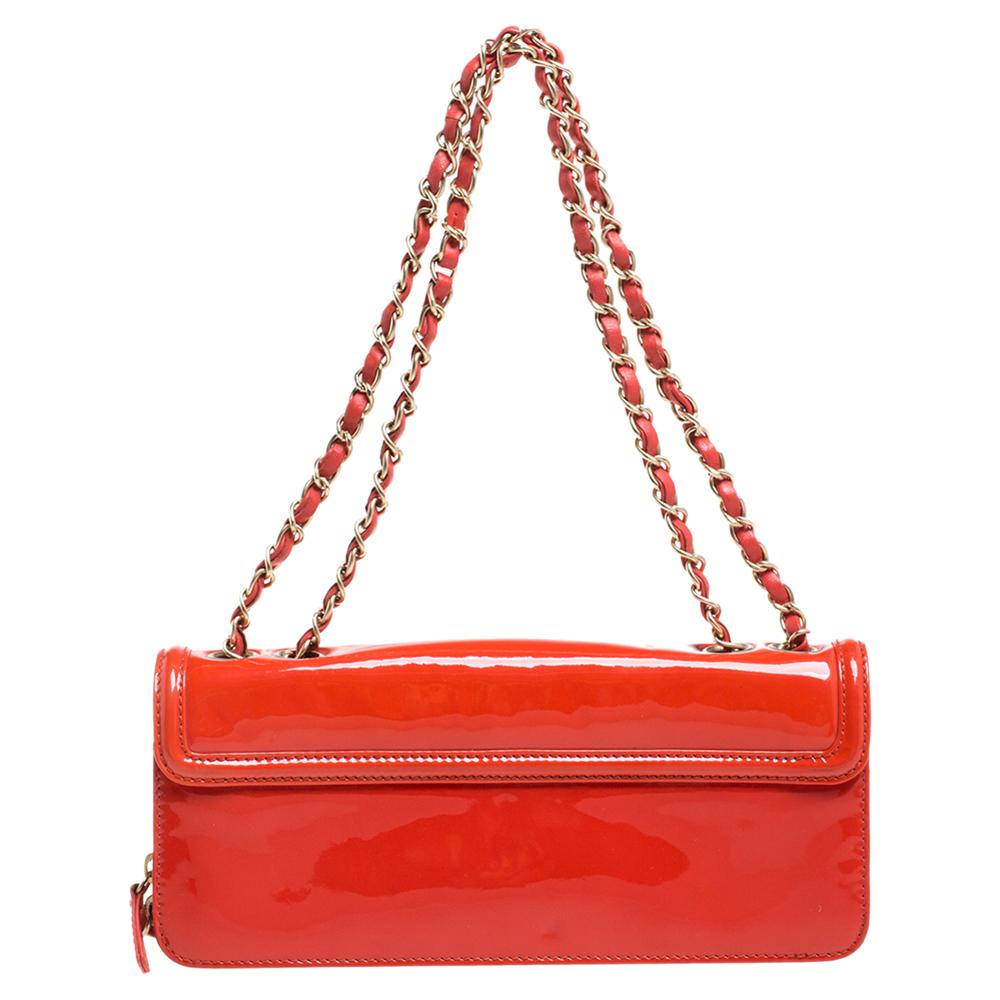 Chanel Orange Patent Leather Reissue Flap Bag In Good Condition In Dubai, Al Qouz 2