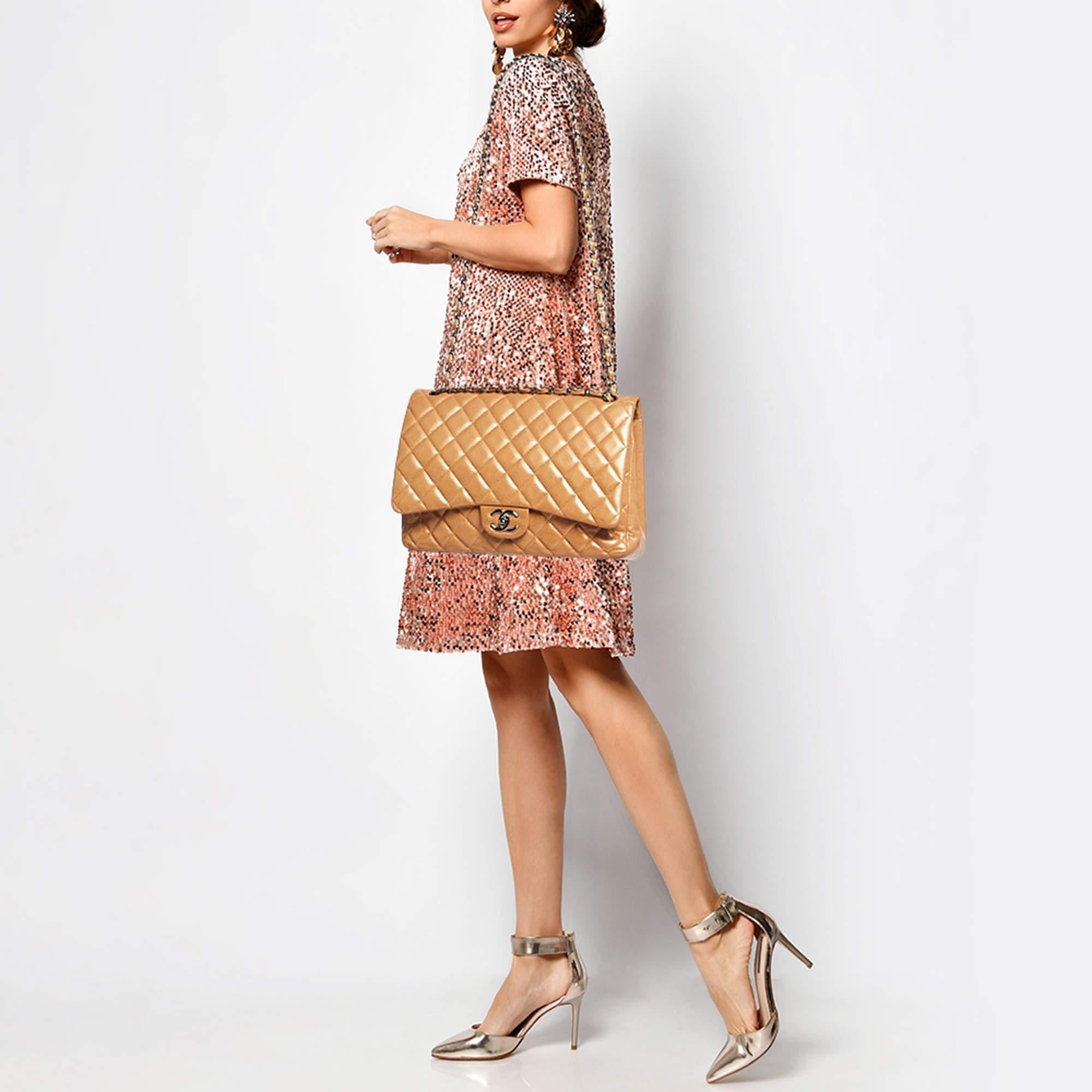 Designer bags are ideal companions for ample occasions Here we have a fashion meets functionality piece crafted with precision. It has been equipped with a well sized interior that can easily fit all your essentials.