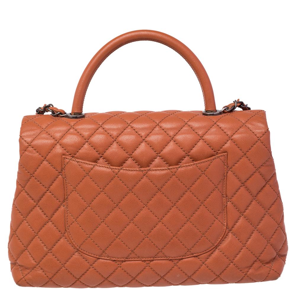 We love anything Chanel and currently, it's this bag that's on our mind! It boasts of fabulous style and luxe details. It flaunts a quilted Caviar leather exterior with a CC turn-lock on the flap. The bag has a single top handle, a shoulder strap,