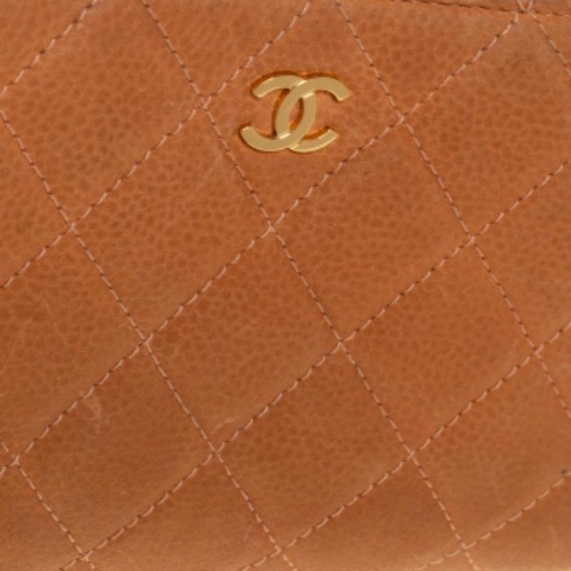 Arancia Chanel Arancione Trapuntato Caviale Scamosciato CC Portafoglio con Zip Intorno in vendita