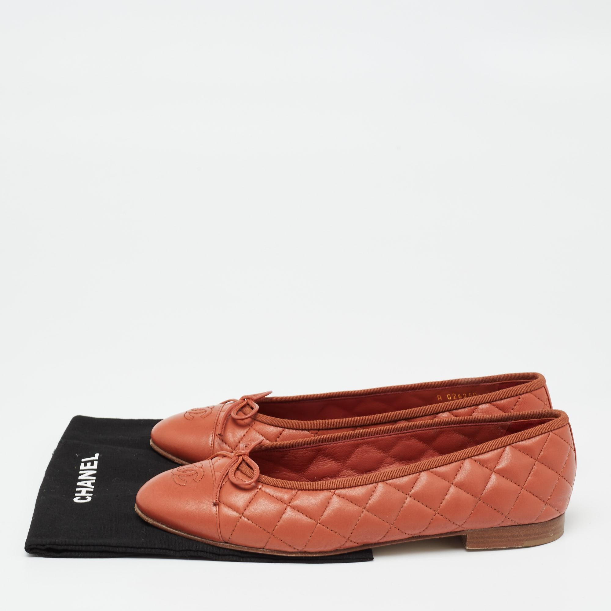 Chanel Orange Quilted Leather CC Cap Toe Ballet Flats Size 40.5 2