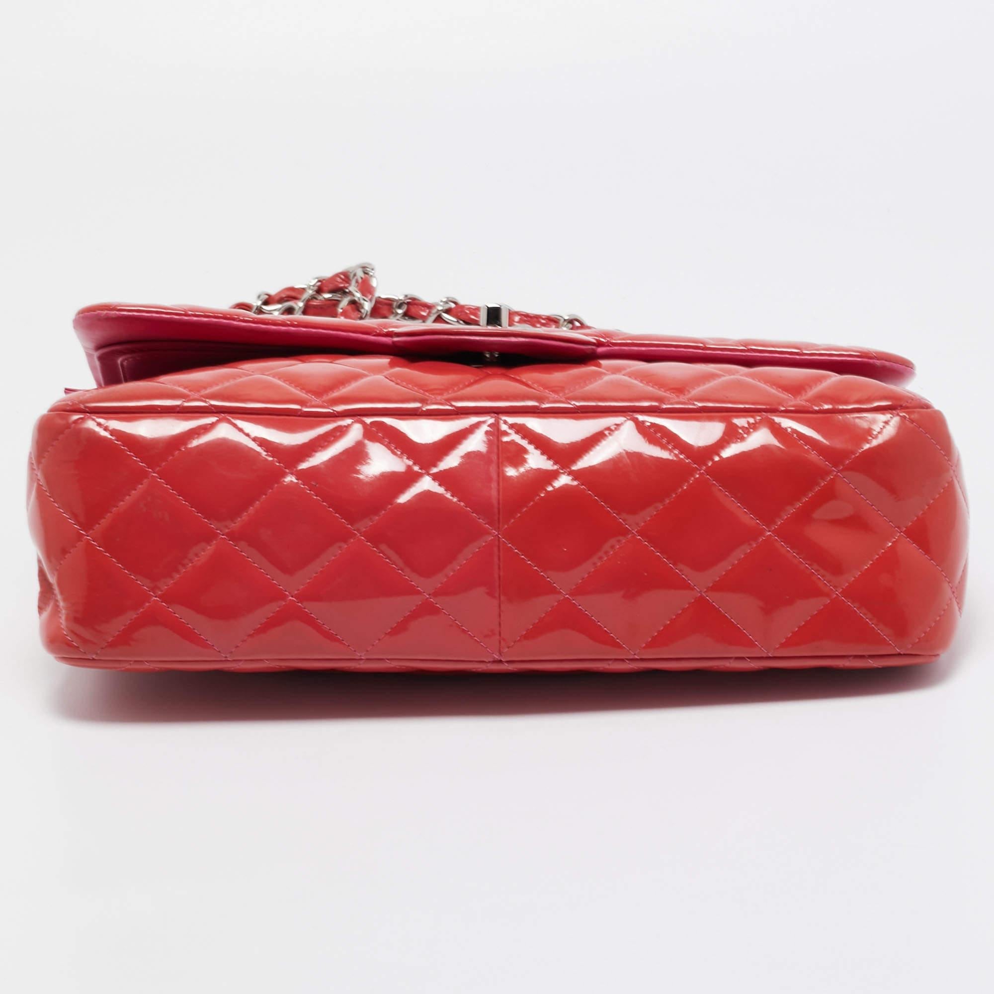 Chanel Orange Quilted Patent Leather Jumbo Classic Double Flap Bag In Fair Condition In Dubai, Al Qouz 2