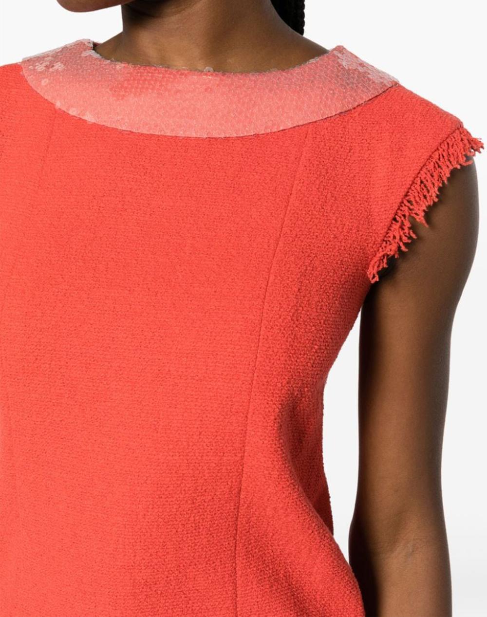 Chanel  Ärmelloses Kleid aus Tweed in Orange mit Paillettenverzierung im Angebot 1