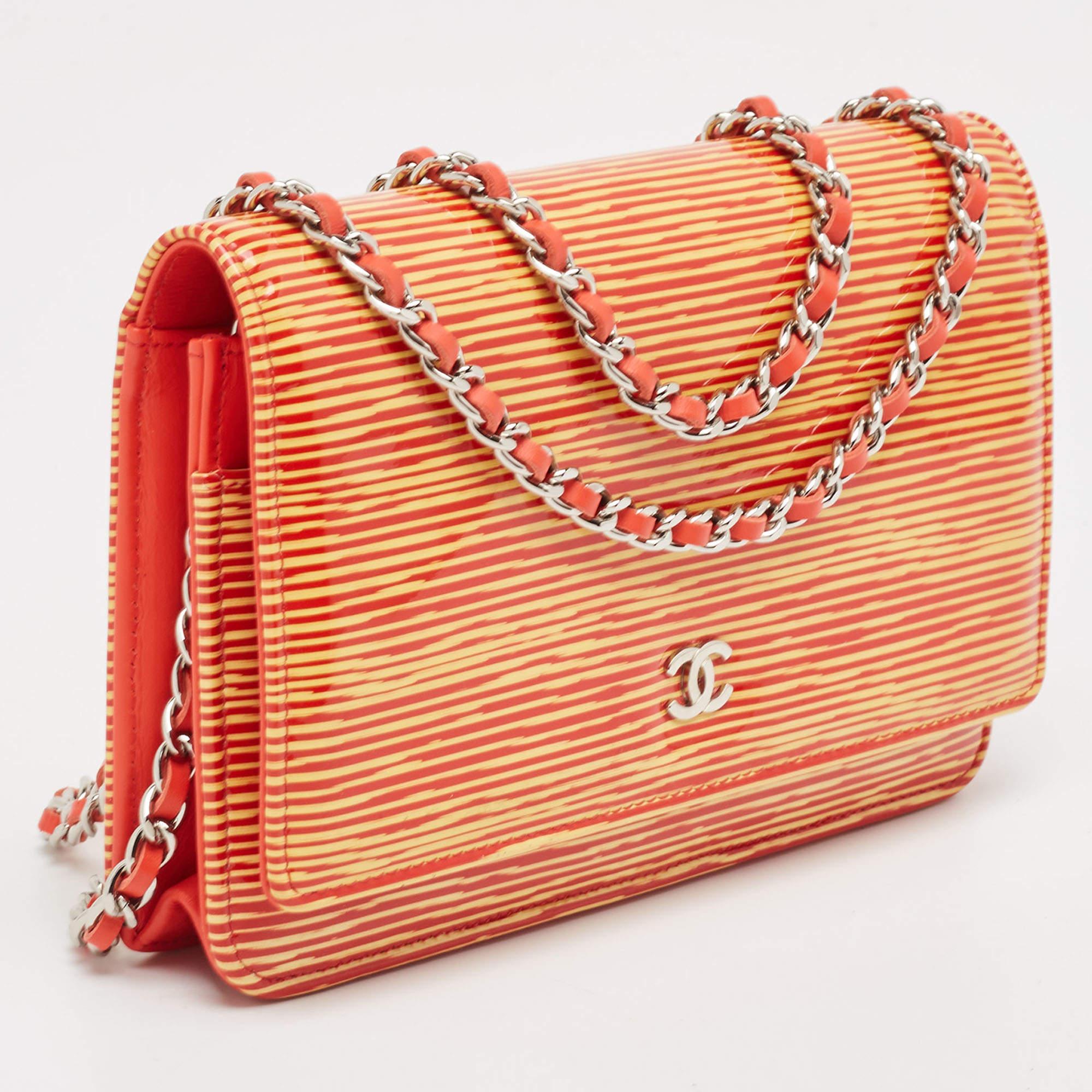 Women's Chanel Orange/Yellow Stripe Patent and Leather CC Wallet On Chain For Sale
