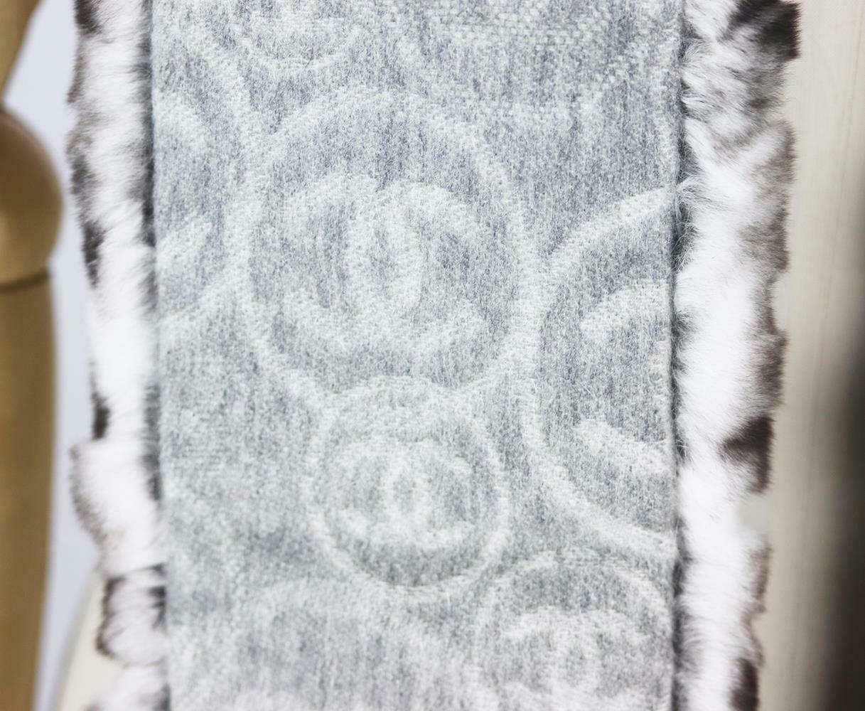 Women's Chanel Orylag Fur And Cashmere Scarf