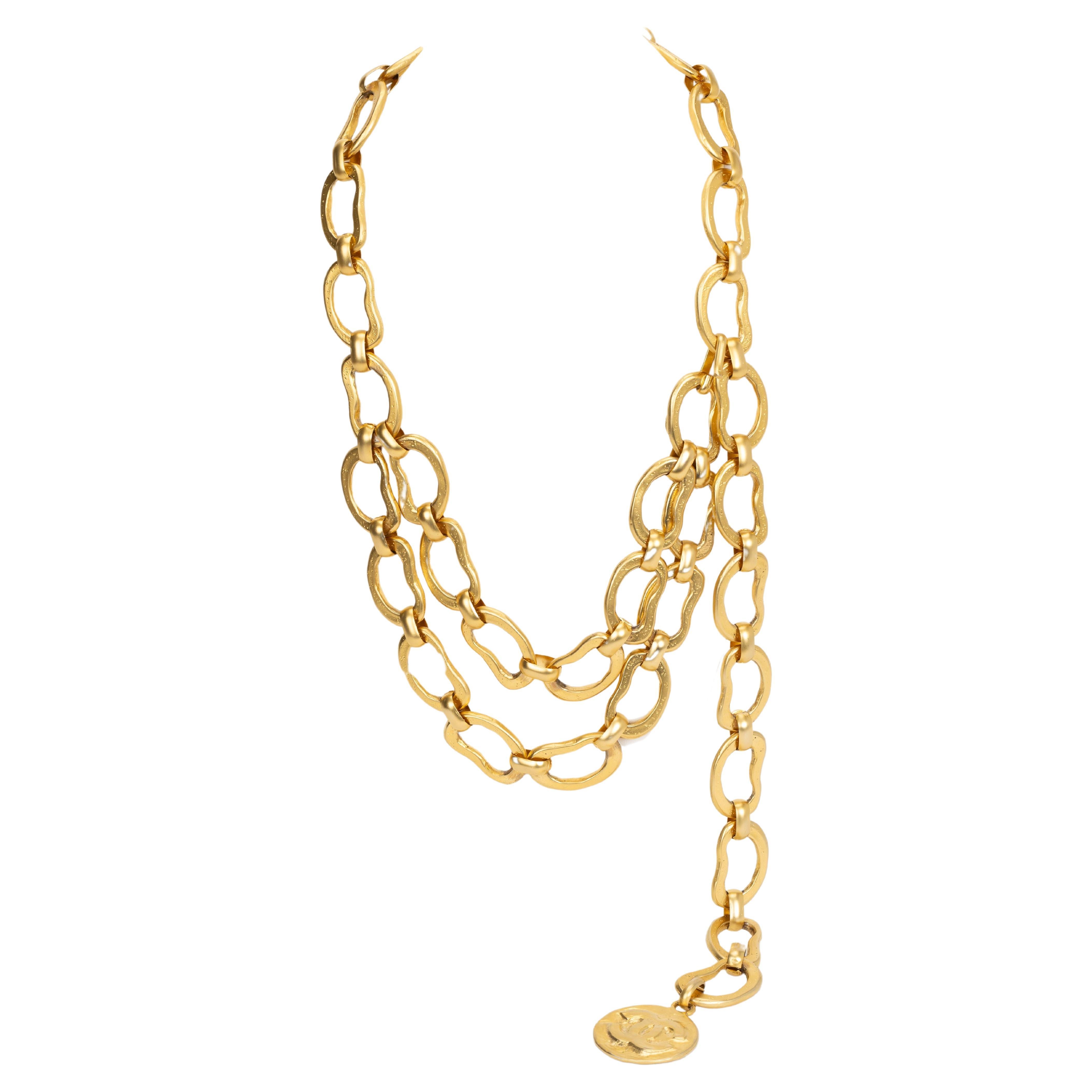 Chanel Oversize 93 Satin Goldgürtel/Halskette aus Satin im Angebot