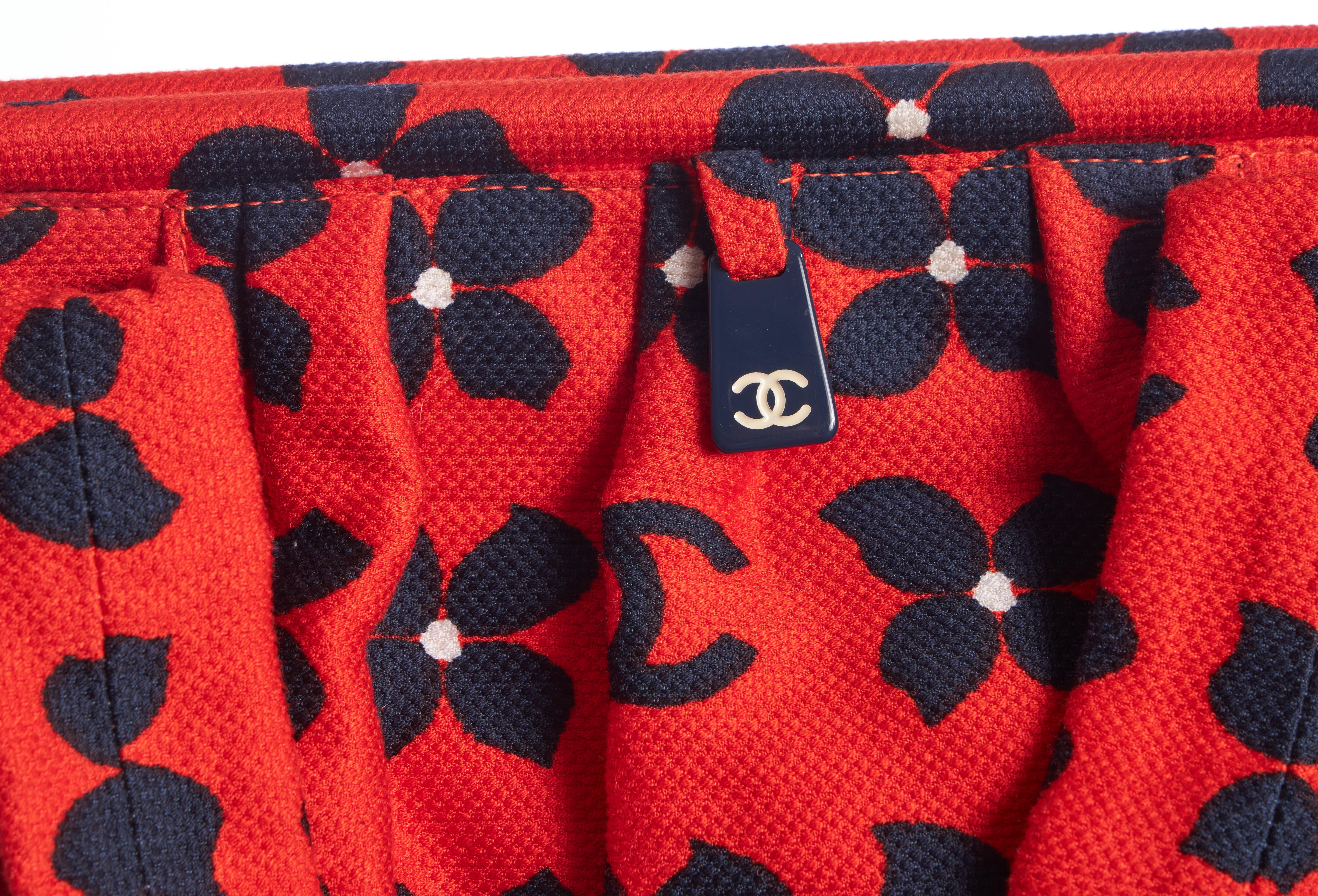 Women's or Men's Chanel Oversize Clover Fabric Snap Bag