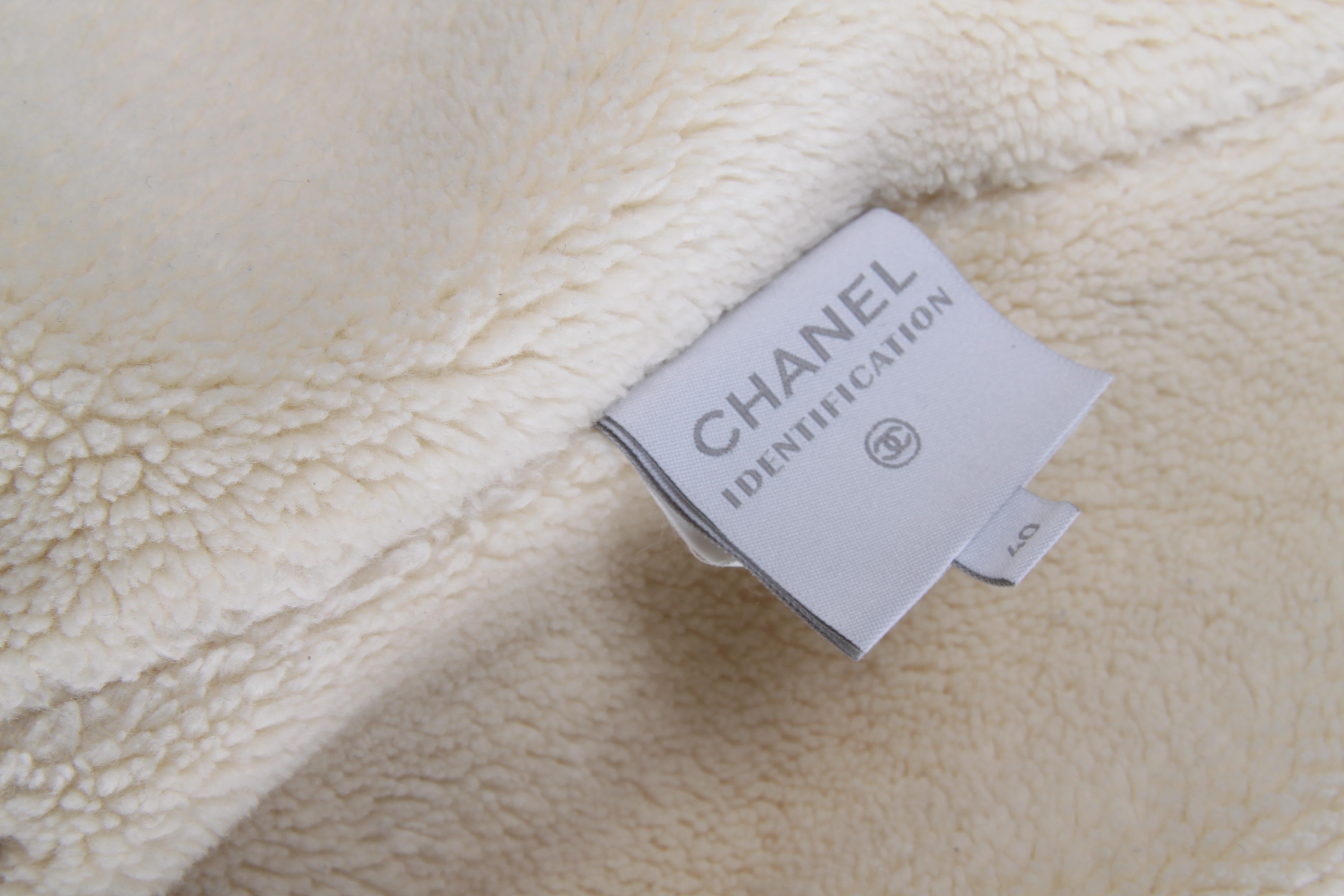 Chanel Oversized Coat - white autumn collection 2000 For Sale 9