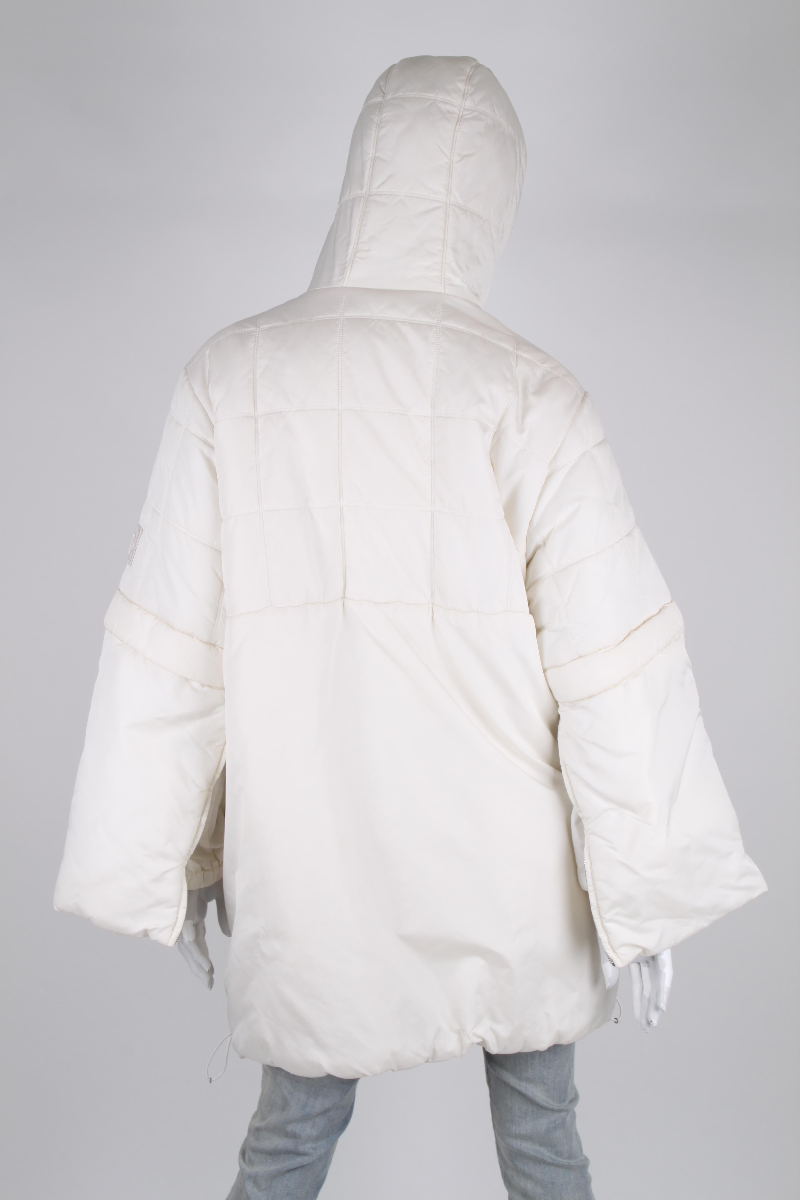 Chanel Oversized Coat - white autumn collection 2000 For Sale 4