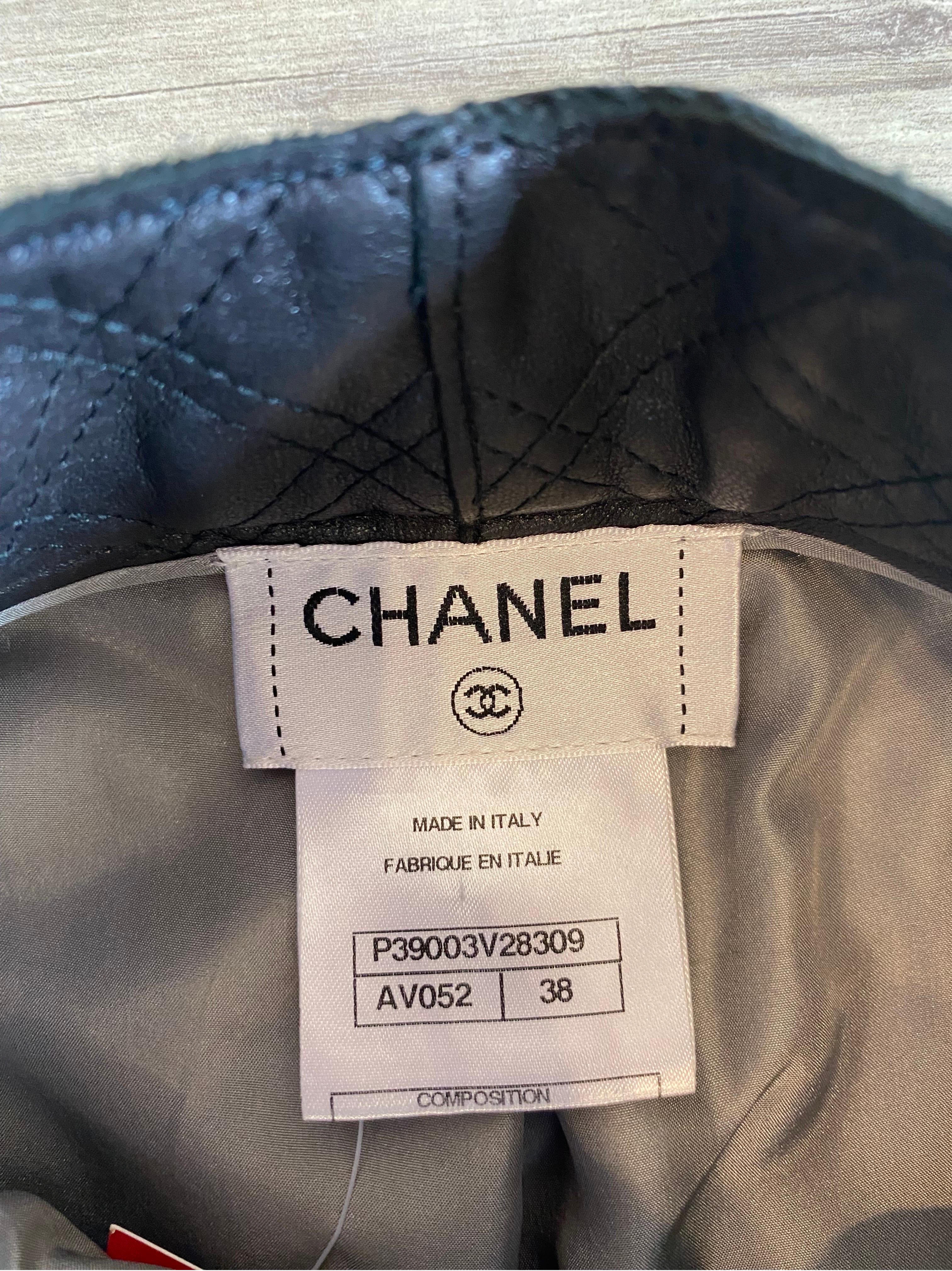 Pantalon palazzo Chanel
En laine et cachemire en vente 2