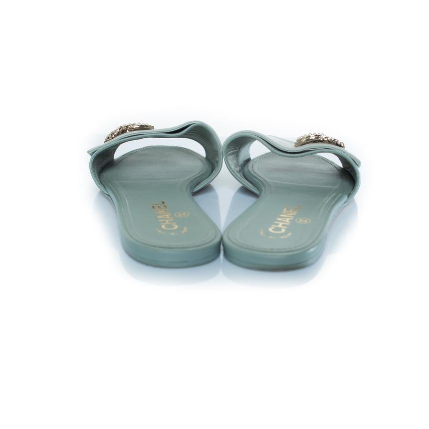 Chanel, Pale green leather CC flat sandals For Sale 1