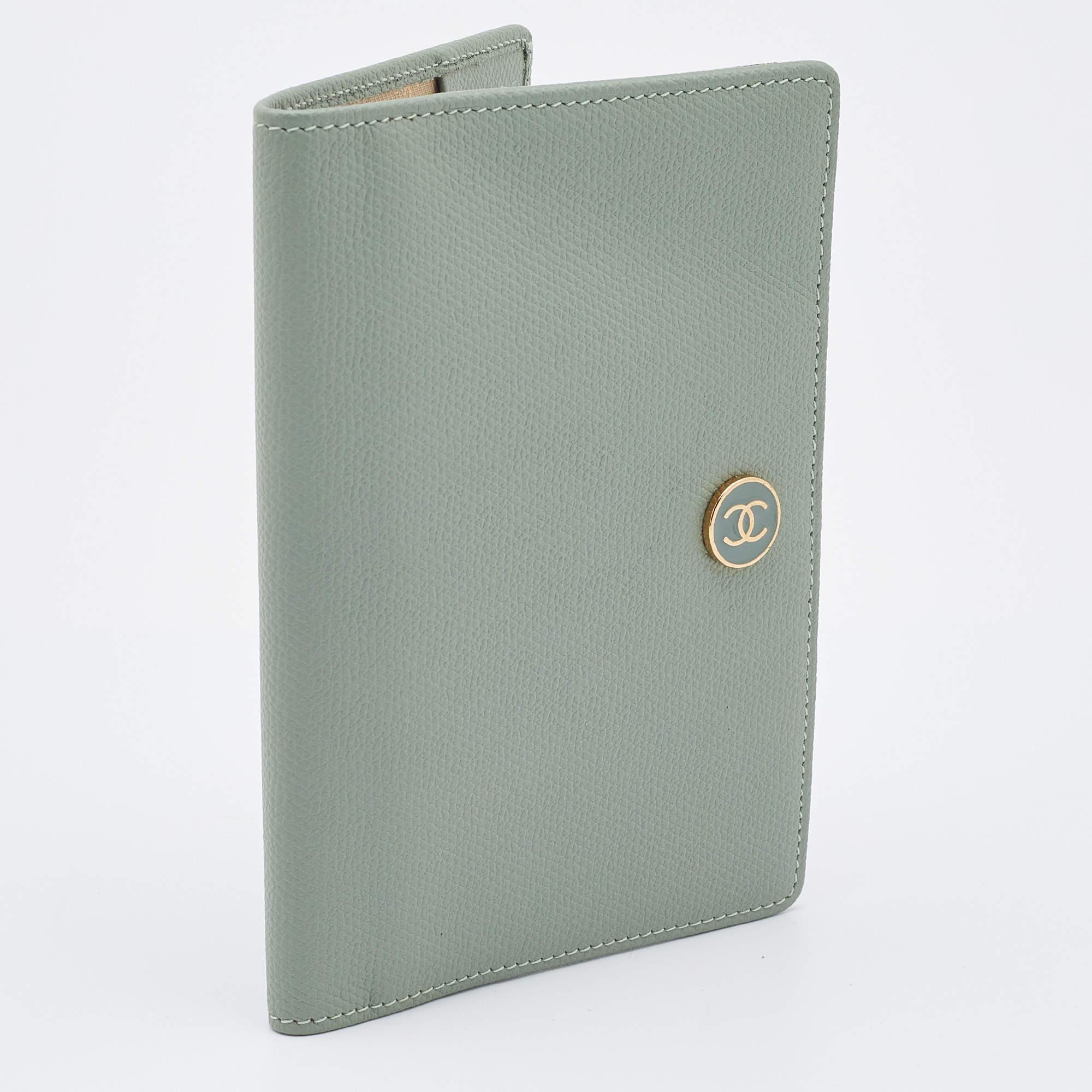 Gray Chanel Pale Green Leather Vintage Passport Holder