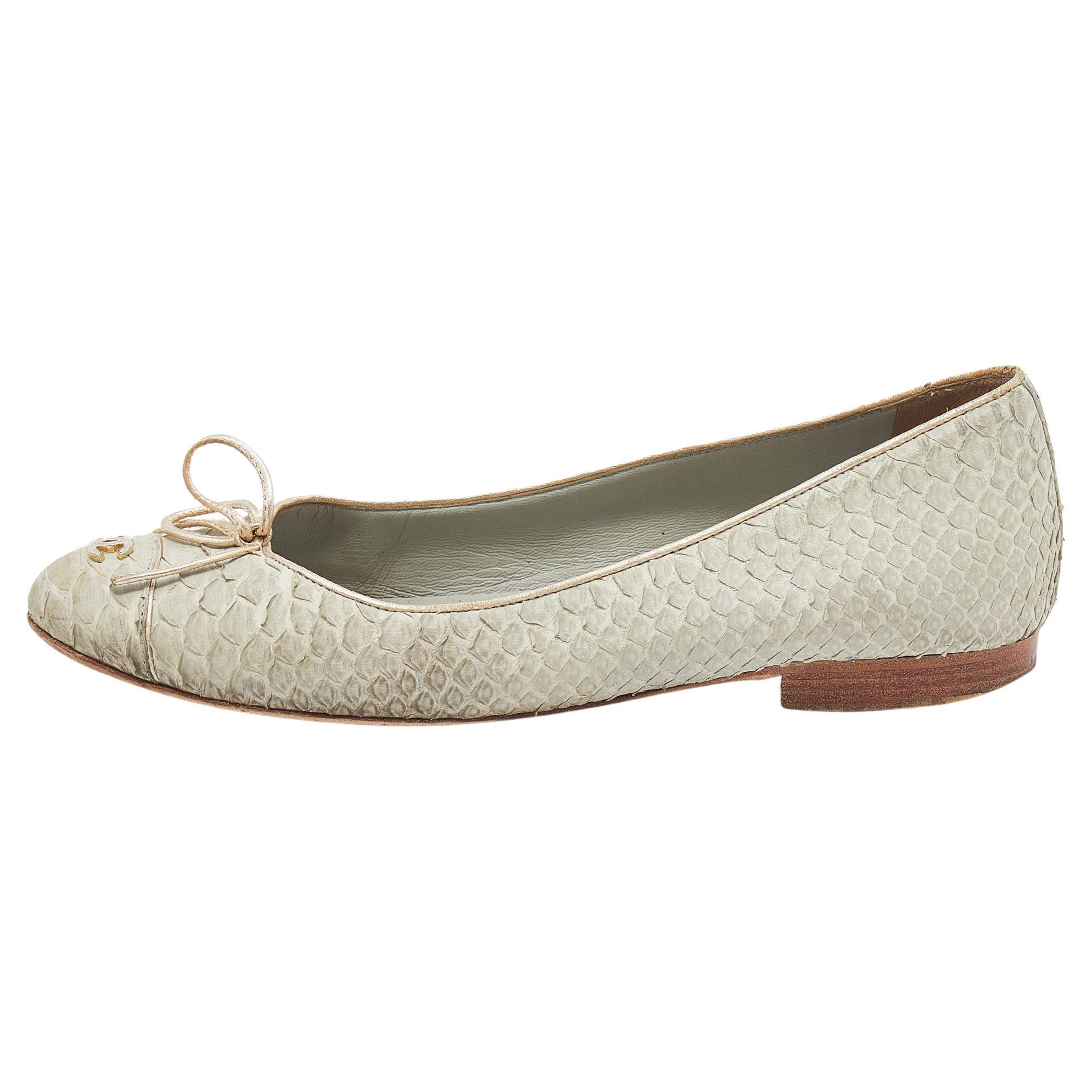 Chanel Pale Green Python Leather CC Bow Cap Toe Ballet Flats Size 37 For Sale