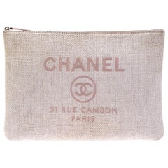 Chanel Blassrosa Raffia Große Deauville Clutch