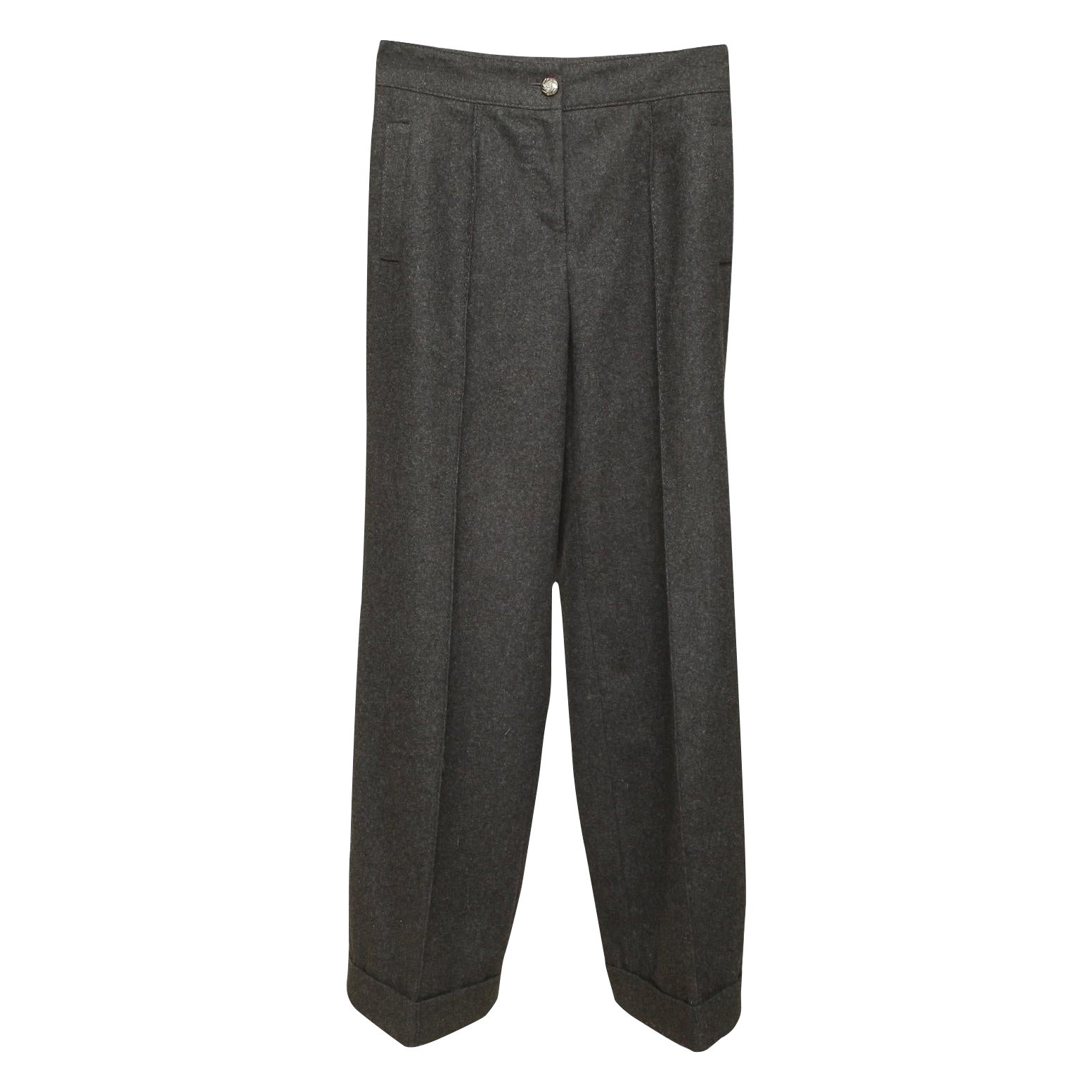 CHANEL Pants Grey Trousers Wide Leg Wool Cuffed Silver Button Silk Lining Sz 40 For Sale