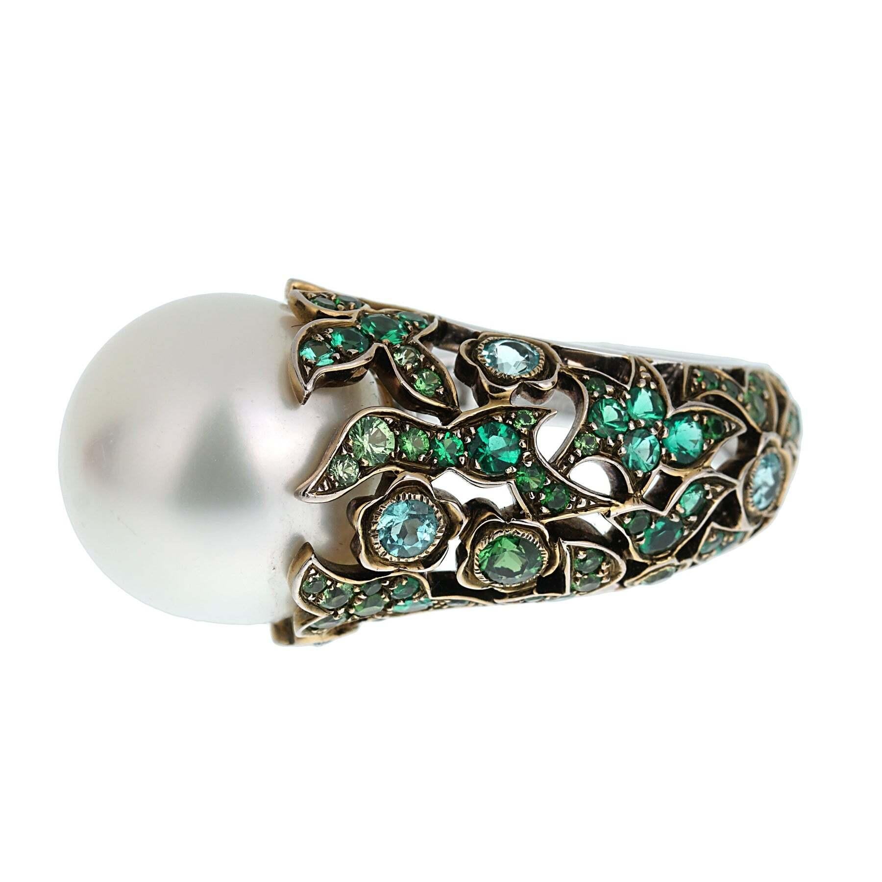 Anello Chanel Paraiba con perle dei mari del sud e diamanti in oro bianco 18 carati In condizioni buone in vendita a Feasterville, PA