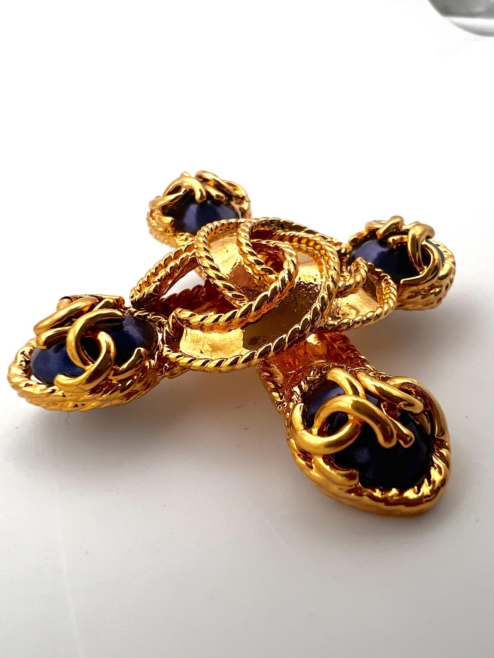 Broche Chanel Paris 1995 A Bon état - En vente à Palm Beach, FL