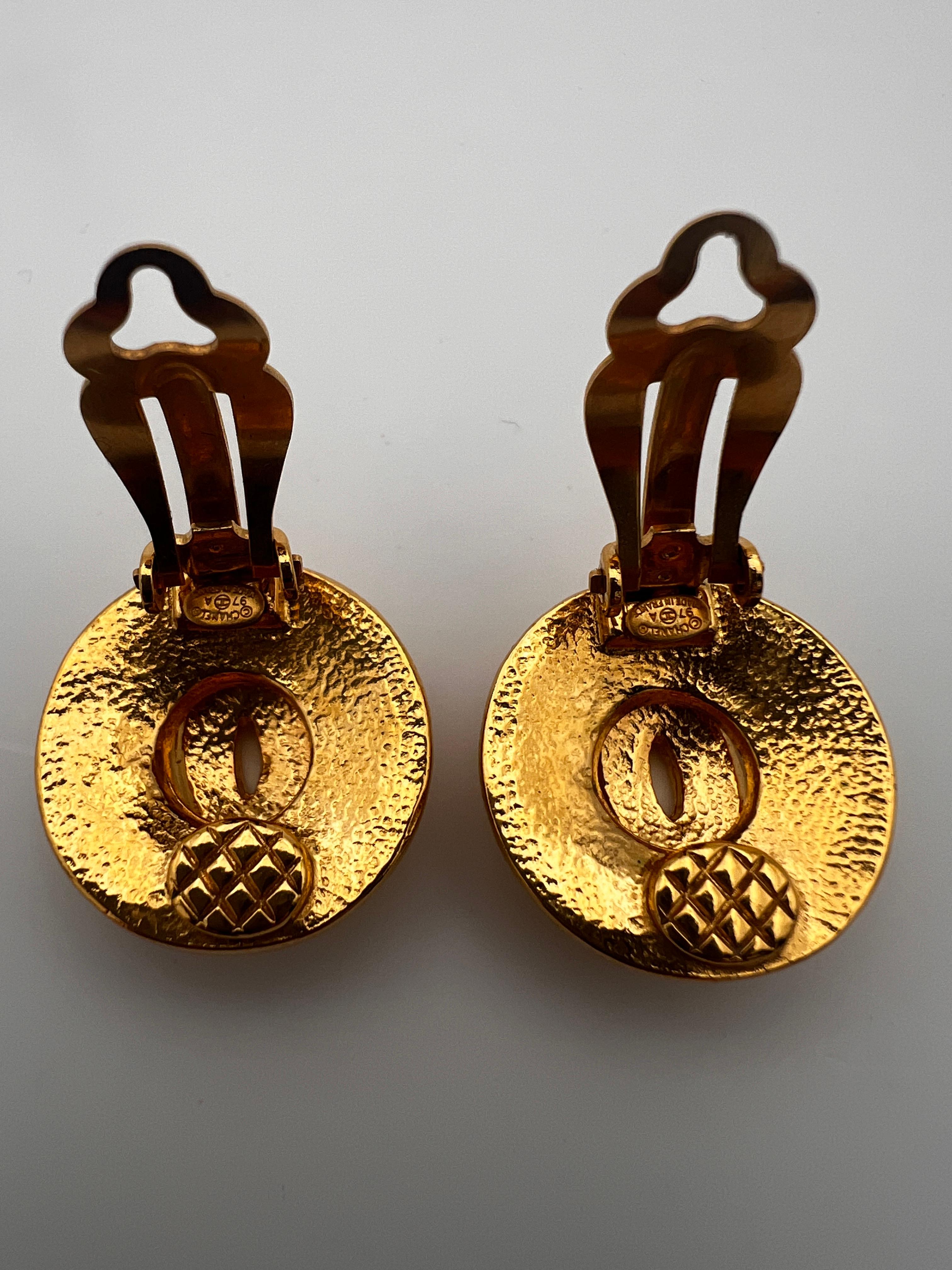 Chanel Paris 1997 pair of earring CC For Sale 2