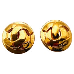 Vintage Chanel Paris 1997 pair of earring CC