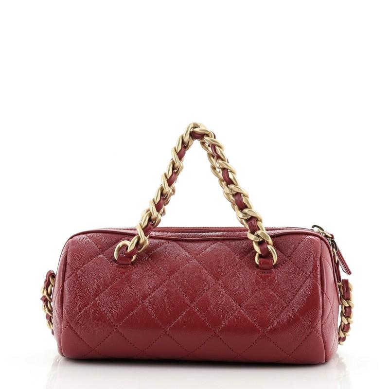 Chanel Paris-31 Rue Cambon Bowlingtasche Gestepptes Glänzendes Lammfell Klein im Zustand „Gut“ in NY, NY