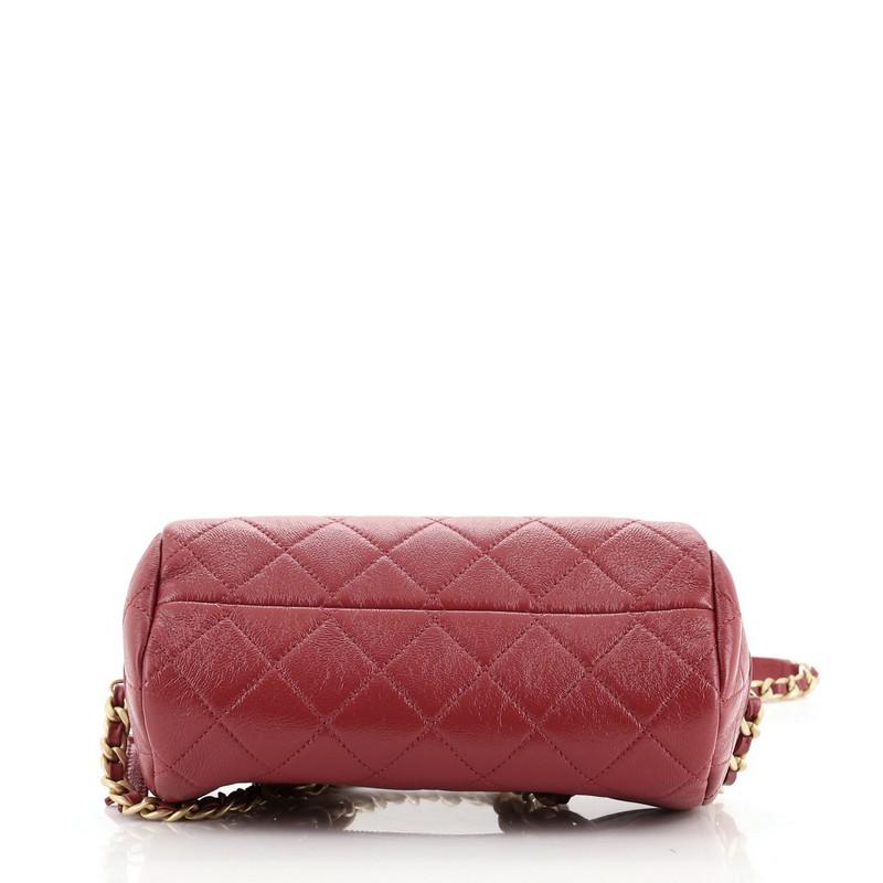 Chanel Paris-31 Rue Cambon Bowlingtasche Gestepptes Glänzendes Lammfell Klein für Damen oder Herren