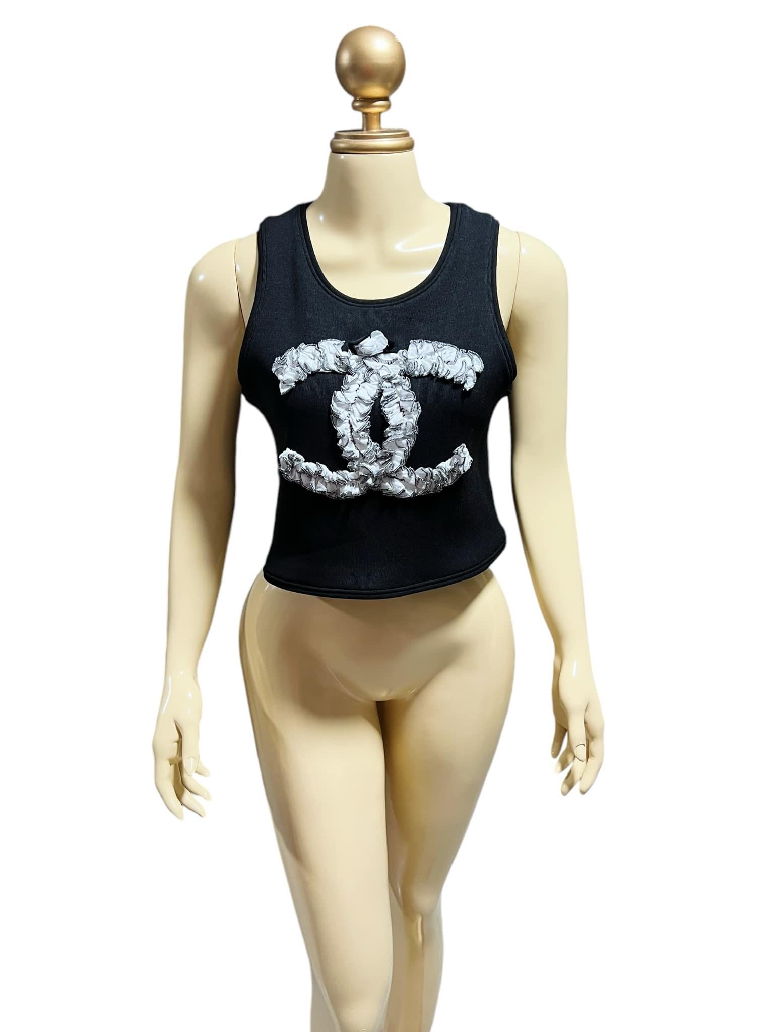 Women's or Men's CHANEL Paris-31 Rue Cambon Crop Top in Black For Sale