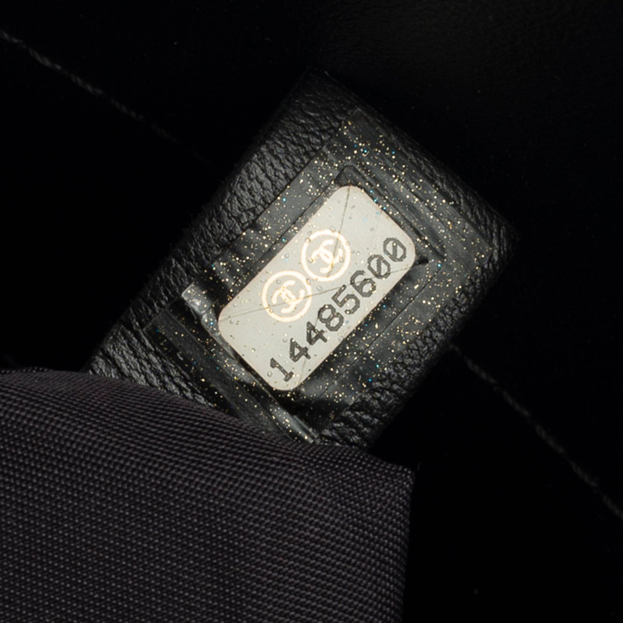  Chanel Paris-Biarritz Tragetasche aus schwarz beschichtetem Segeltuch , SHW im Angebot 5