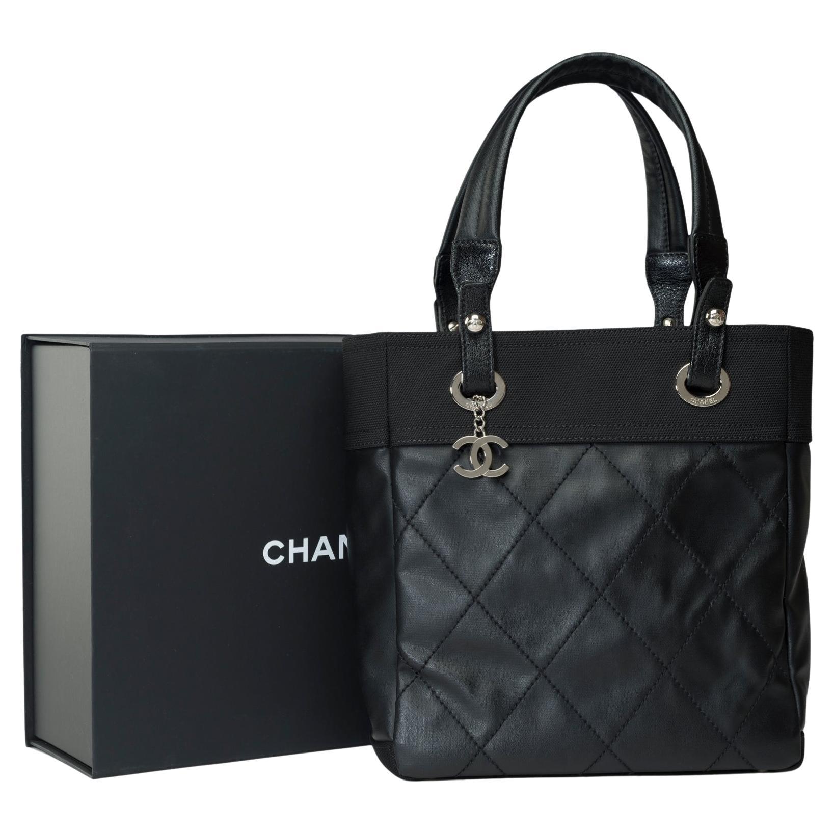 Chanel Paris-Biarritz Tragetasche aus schwarz beschichtetem Segeltuch , SHW im Angebot