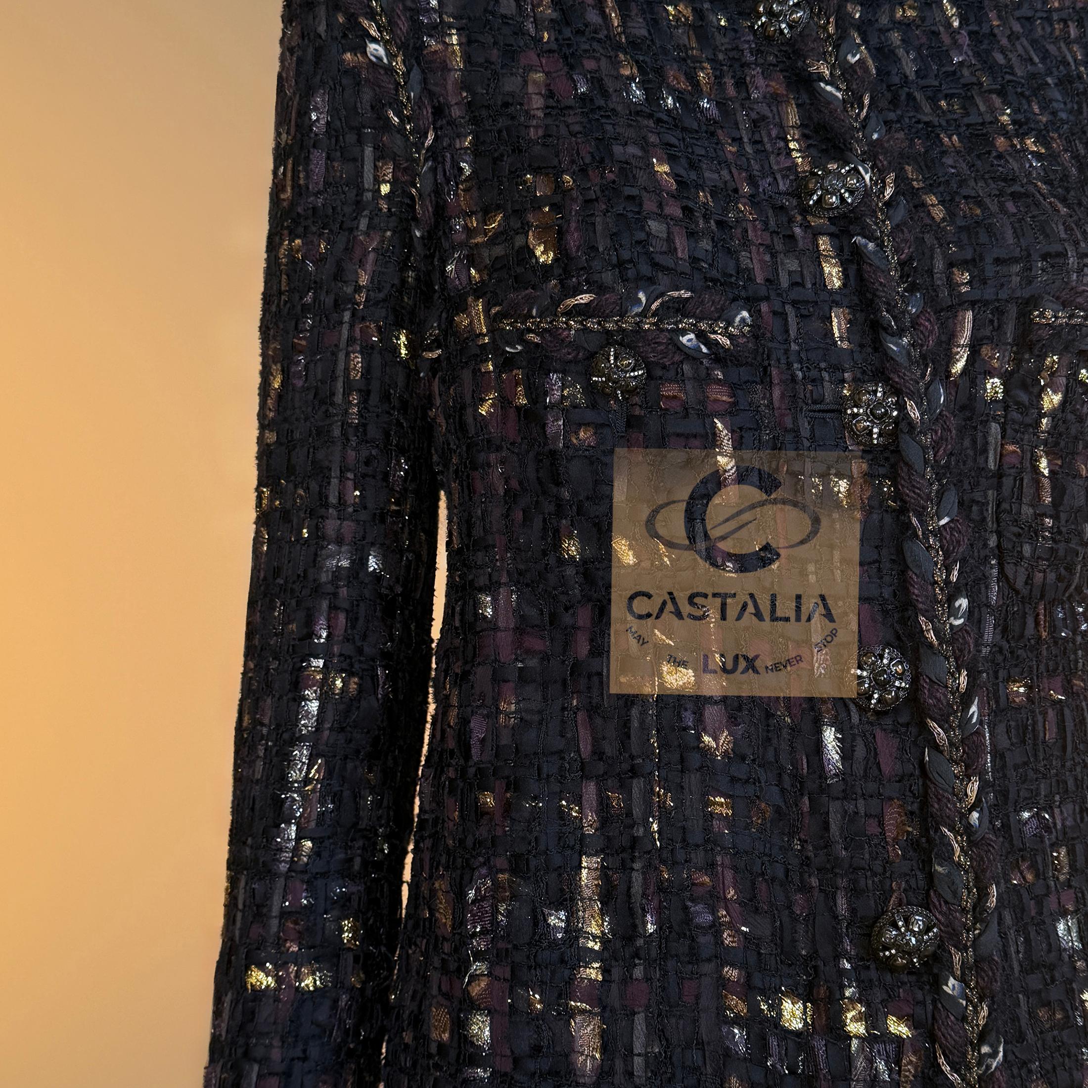 Chanel Parigi / Bombay  Giacca in tweed con nastro nero 36 FR in vendita 5