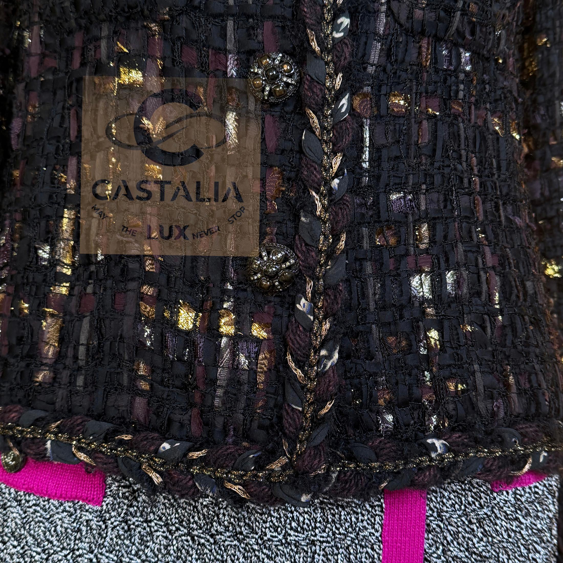 Chanel Parigi / Bombay  Giacca in tweed con nastro nero 36 FR in vendita 7
