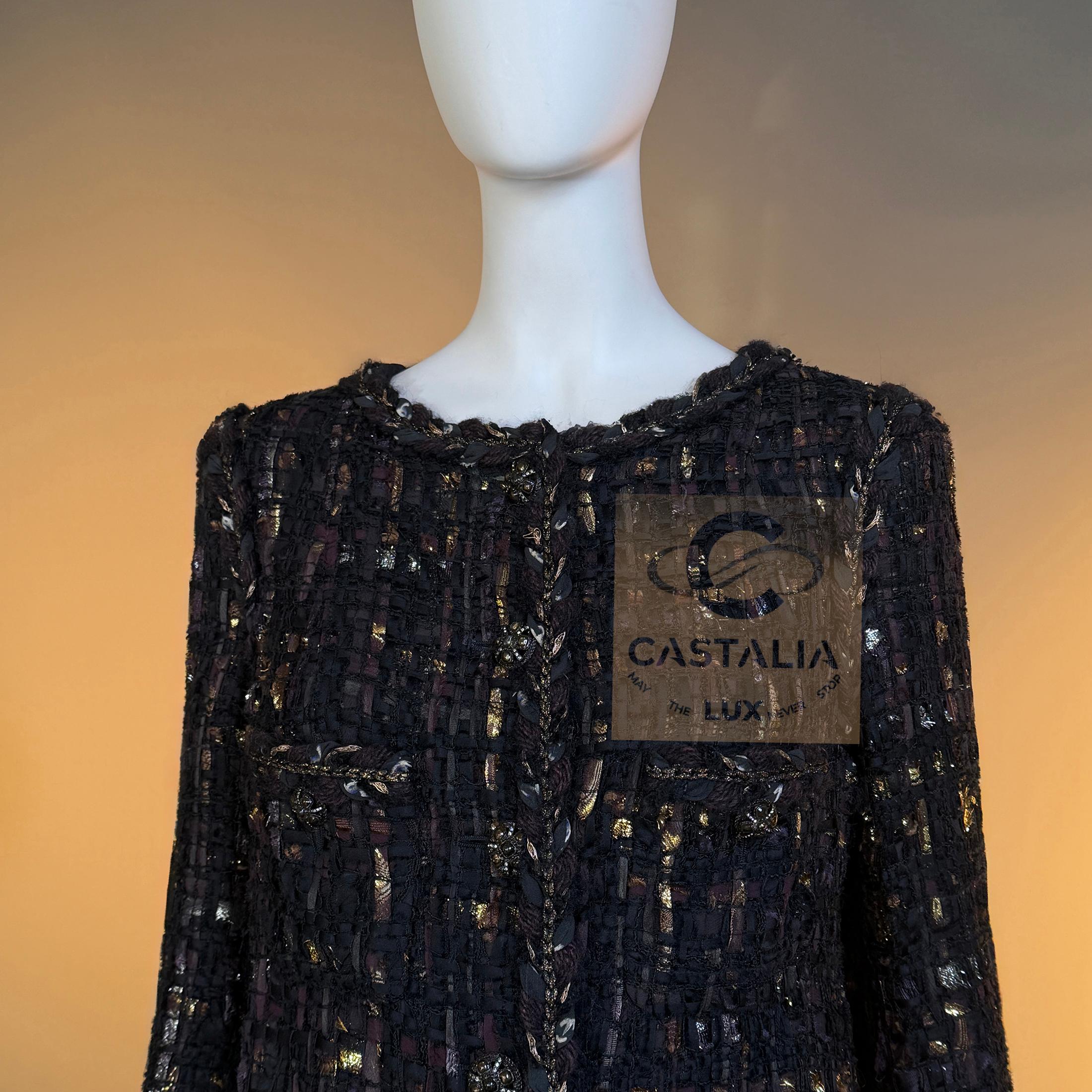 Chanel Parigi / Bombay  Giacca in tweed con nastro nero 36 FR in vendita 1