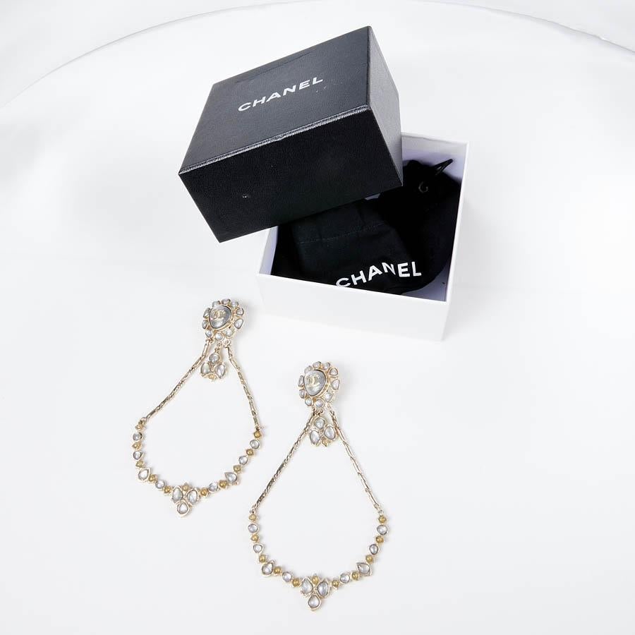 CHANEL Paris-Bombay Pale Gold Metal Clip-on Earrings 5