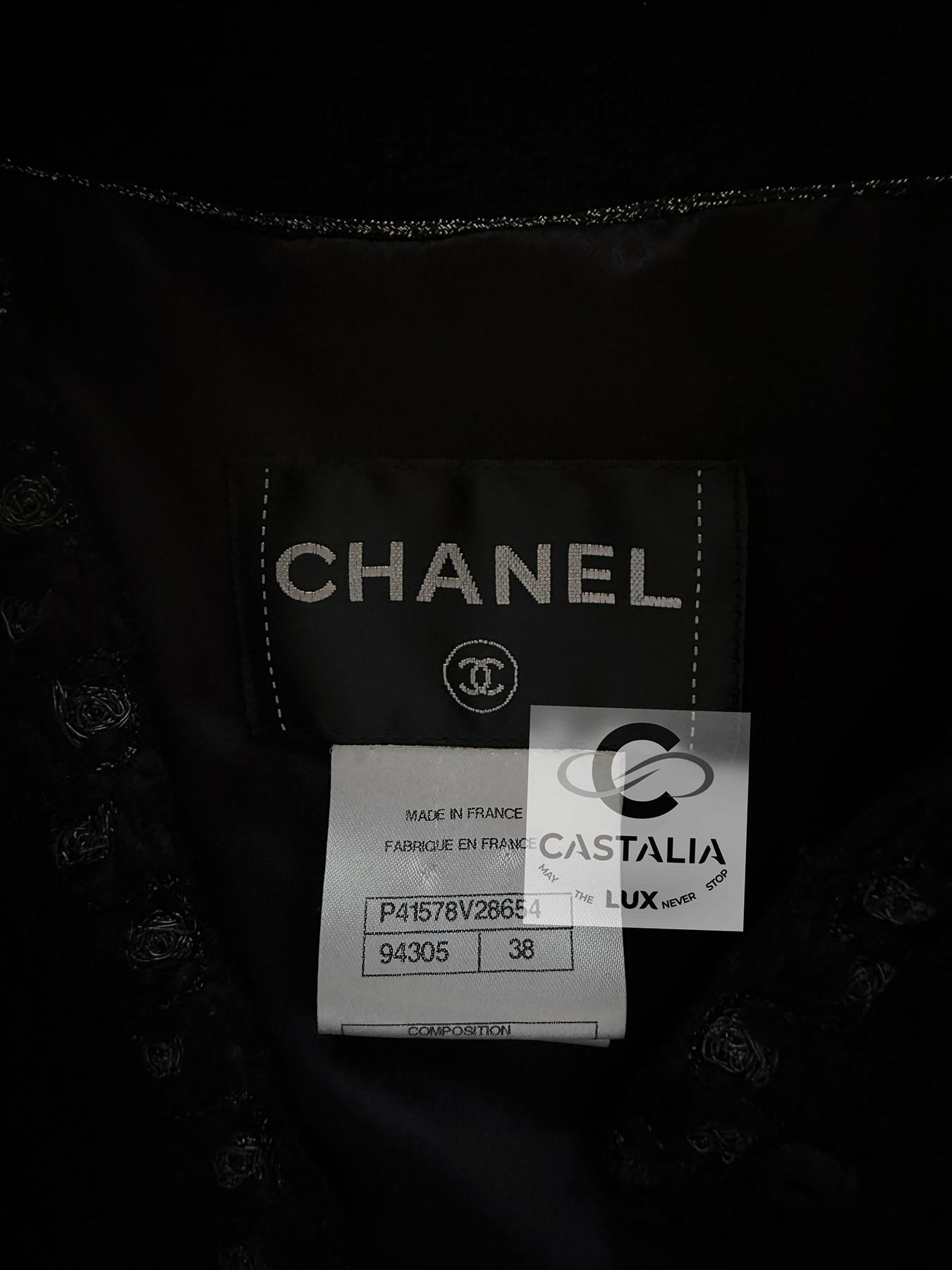 Chanel Paris / Byzance CC Gripoix Knöpfe Schwarzer Tweed-Mantel mit Knöpfen aus Tweed 38 FR im Angebot 7