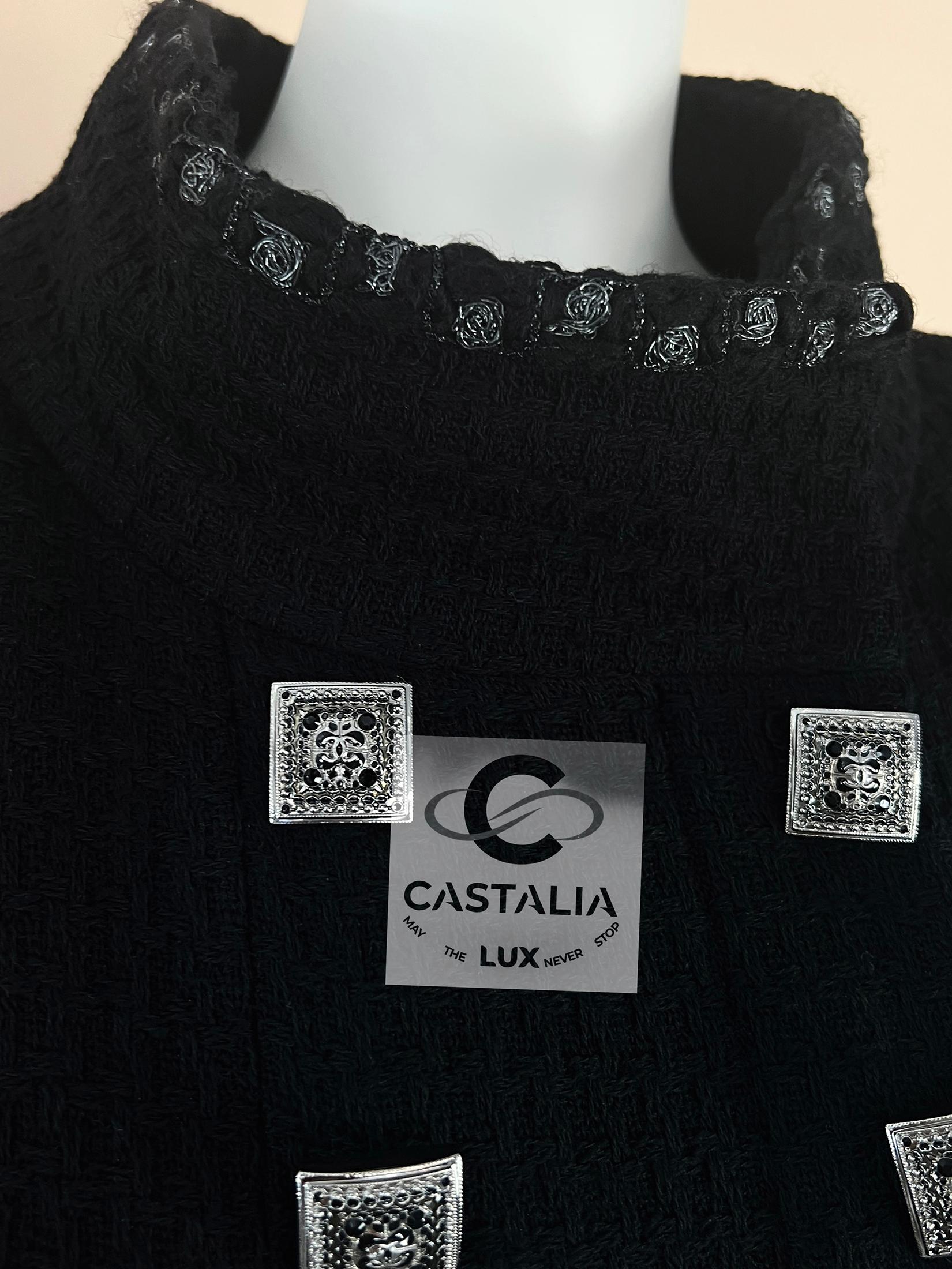 Chanel Paris / Byzance CC Gripoix Knöpfe Schwarzer Tweed-Mantel mit Knöpfen aus Tweed 38 FR im Angebot 3