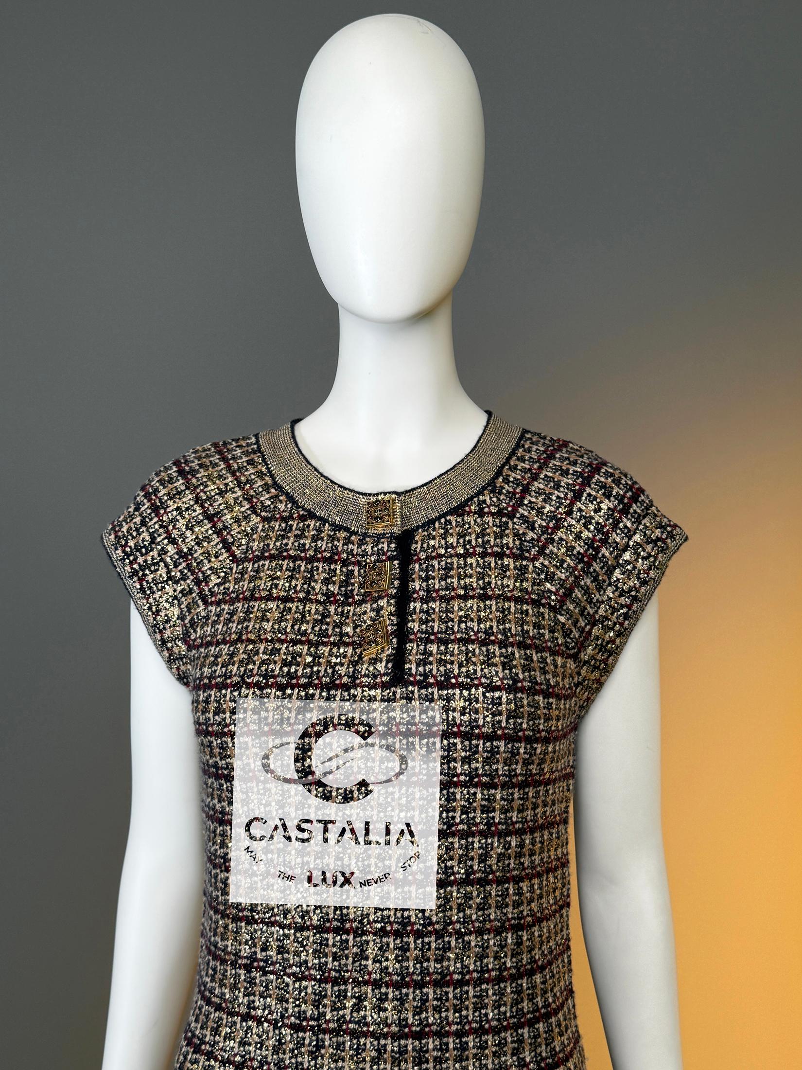 Chanel Paris / Byzance CC Gripoix Buttons Palatial Dress 36 FR For Sale 9